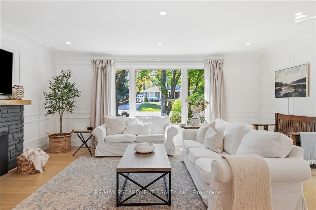 Photo 8 of 869 Condor Drive, Burlington, LaSalle — HOMEH