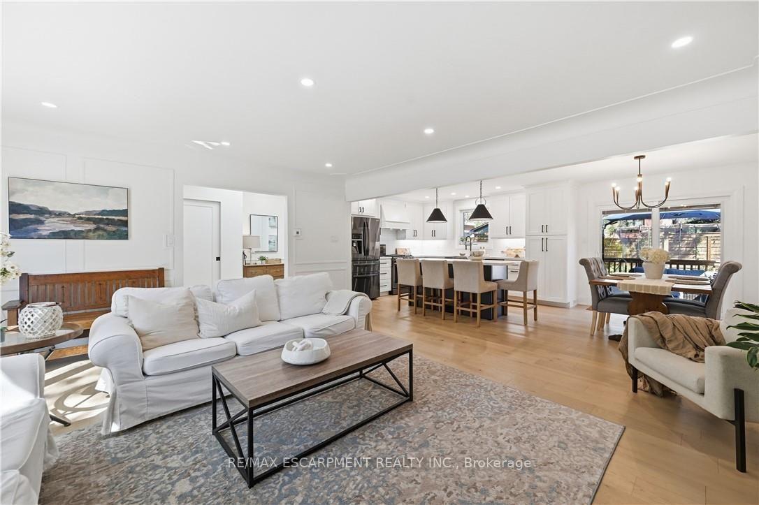 Photo 9 of 869 Condor Drive, Burlington, LaSalle — HOMEH