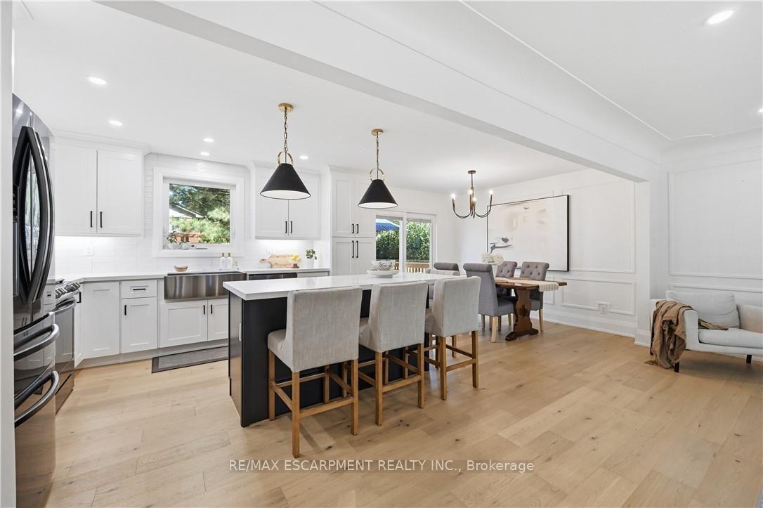 Photo 10 of 869 Condor Drive, Burlington, LaSalle — HOMEH