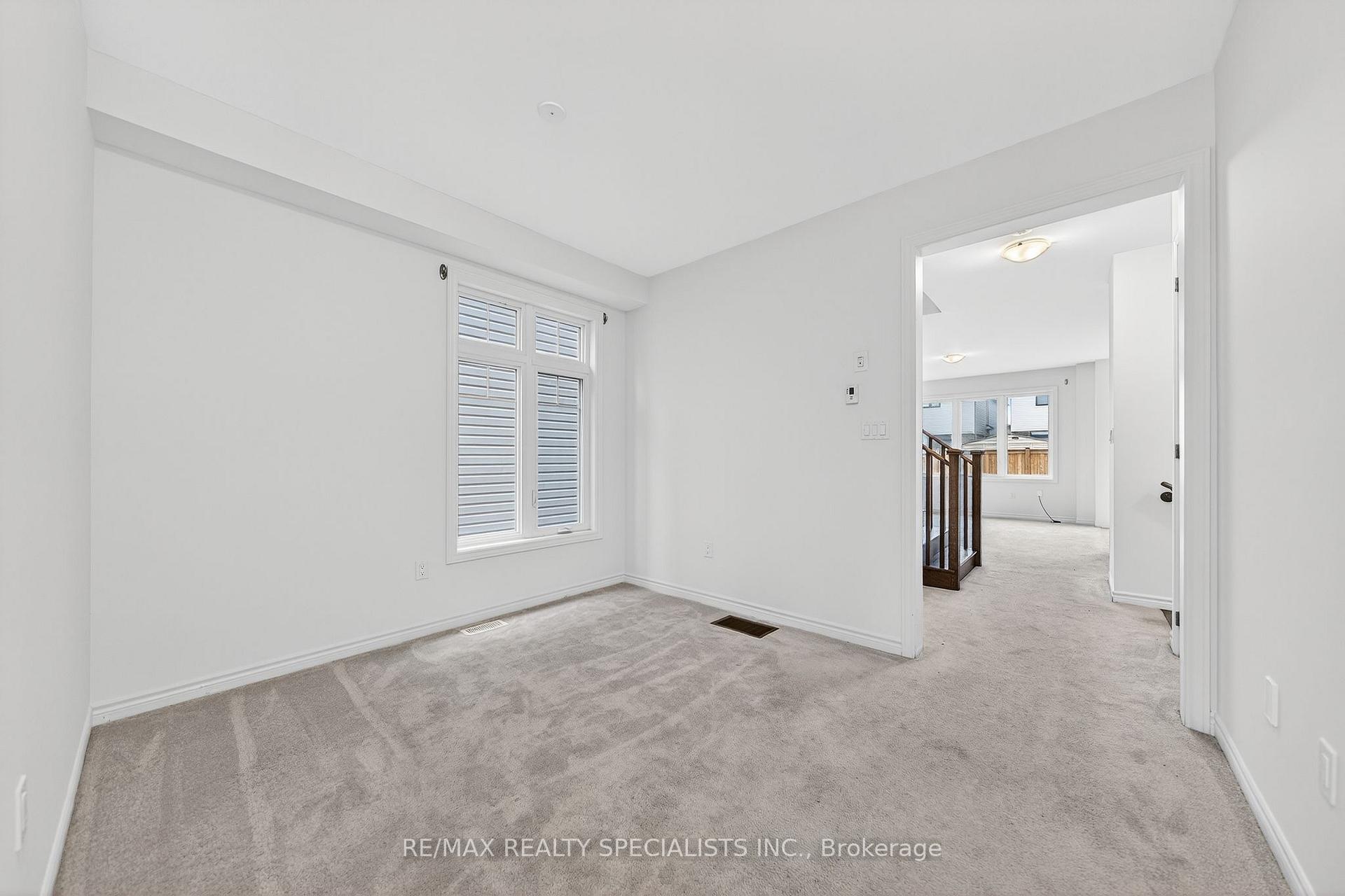 Photo 7 of 27 Harpin Way W, Centre Wellington, Fergus — HOMEH