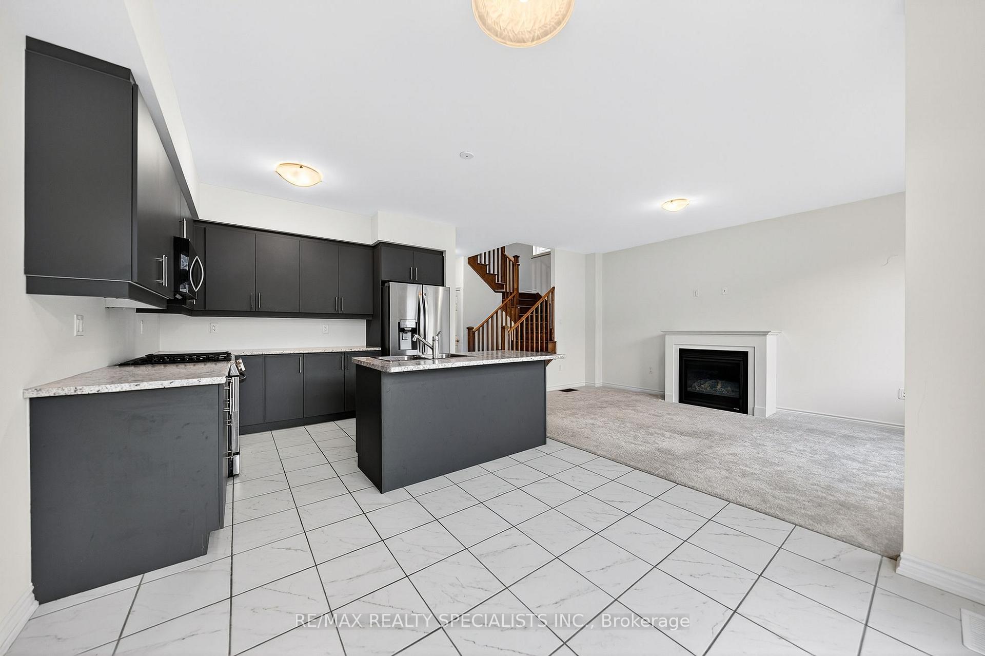 Photo 24 of 27 Harpin Way W, Centre Wellington, Fergus — HOMEH
