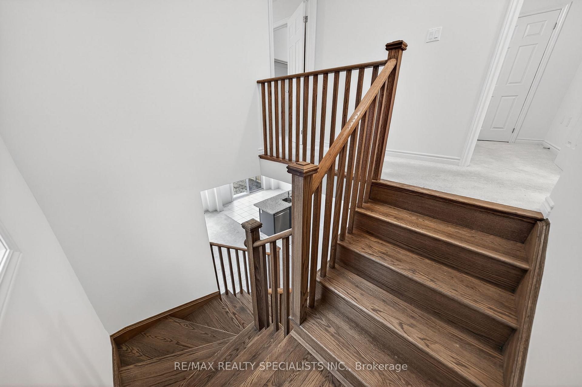 Photo 27 of 27 Harpin Way W, Centre Wellington, Fergus — HOMEH