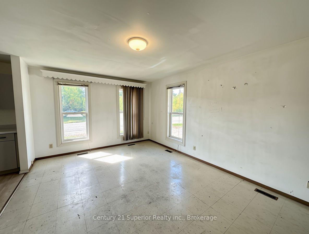 Photo 6 of 606 Peary Street, Schreiber — HOMEH