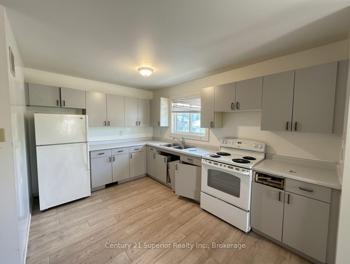 Photo 7 of 606 Peary Street, Schreiber — HOMEH