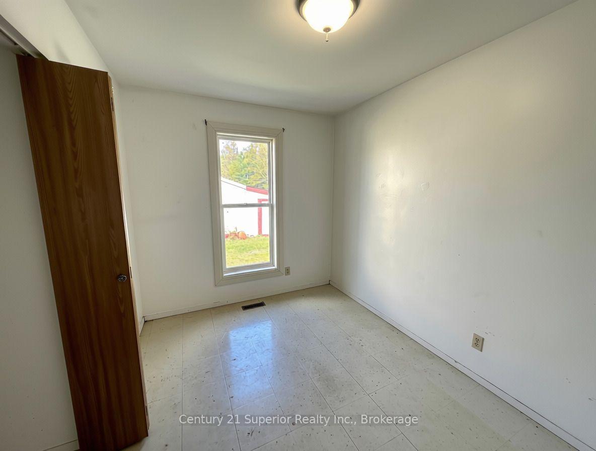 Photo 16 of 606 Peary Street, Schreiber — HOMEH
