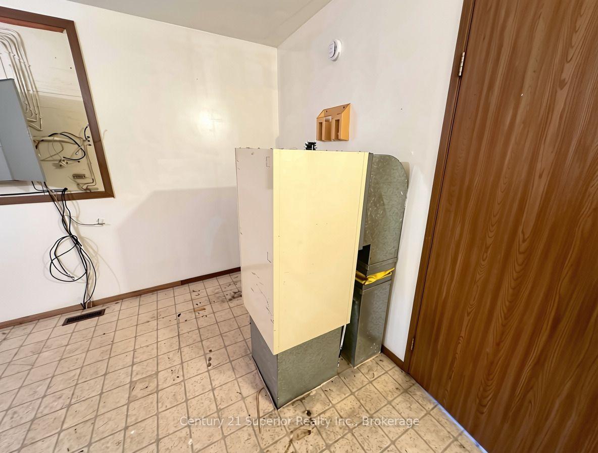 Photo 23 of 606 Peary Street, Schreiber — HOMEH