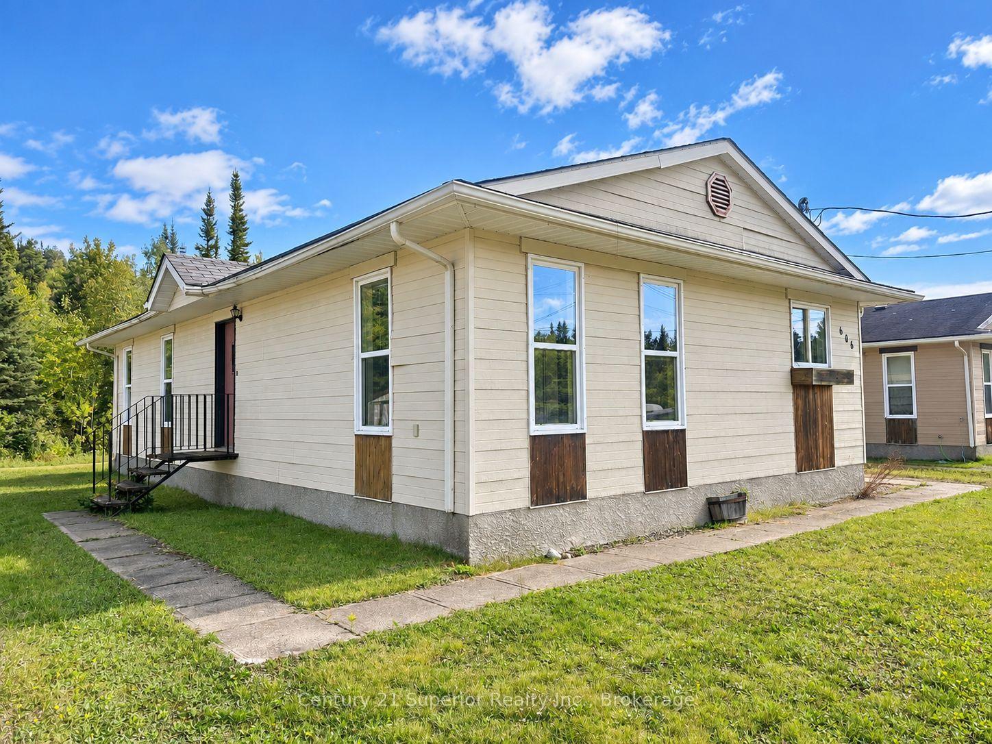 Photo 27 of 606 Peary Street, Schreiber — HOMEH