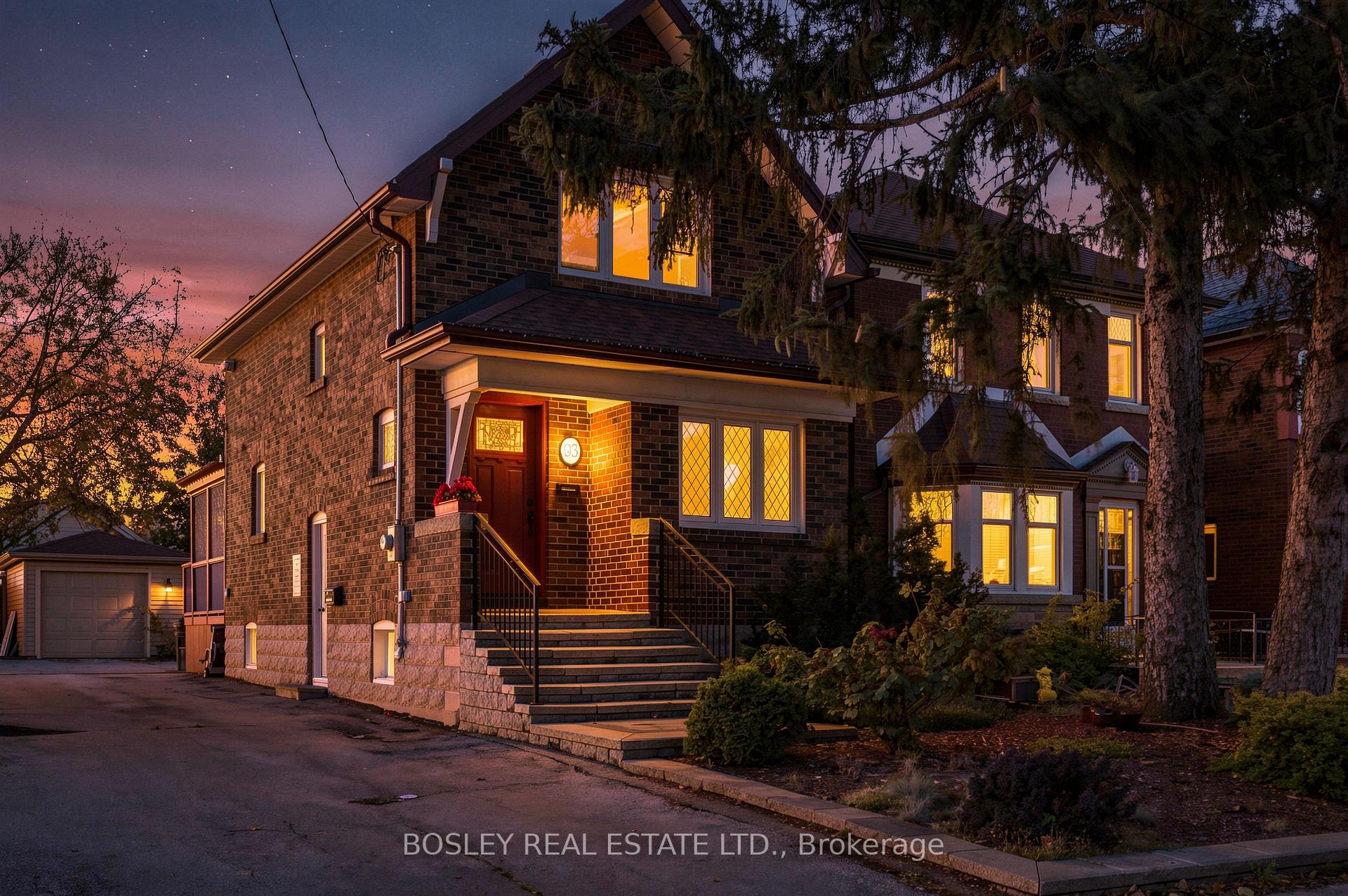 Photo 4 of 93 Eleventh Street, Etobicoke, New Toronto — HOMEH