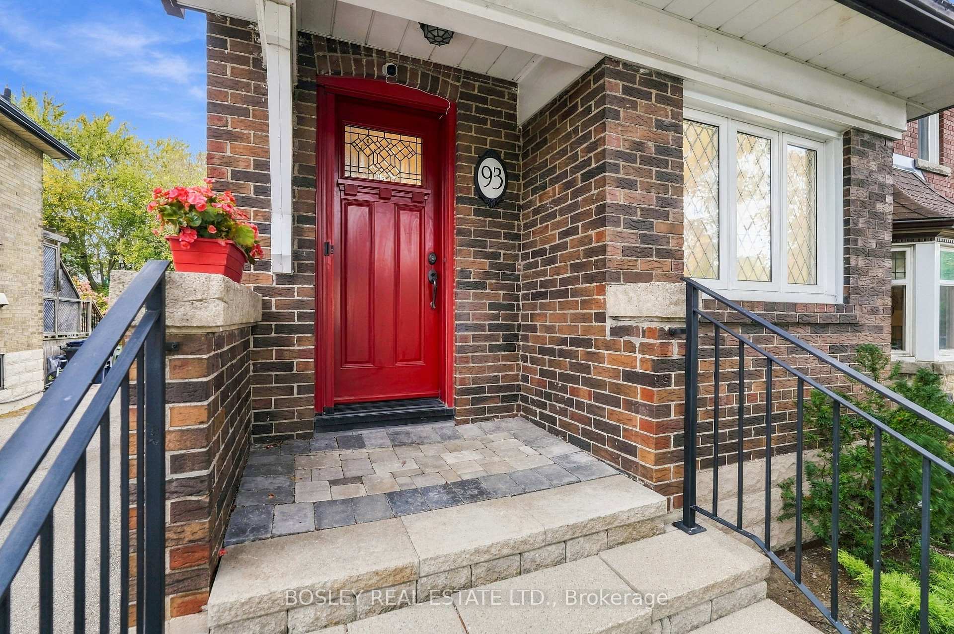 Photo 7 of 93 Eleventh Street, Etobicoke, New Toronto — HOMEH