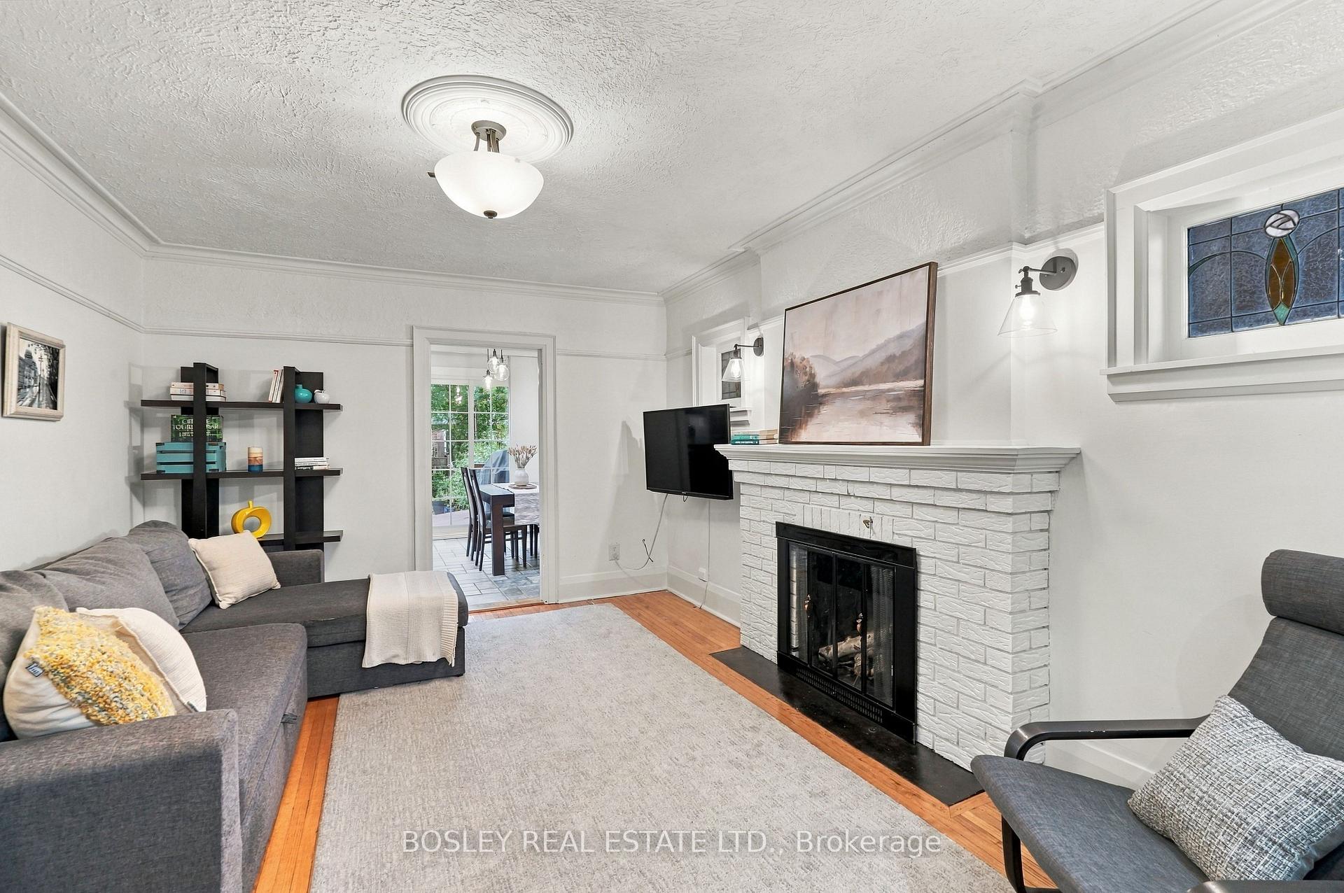 Photo 9 of 93 Eleventh Street, Etobicoke, New Toronto — HOMEH