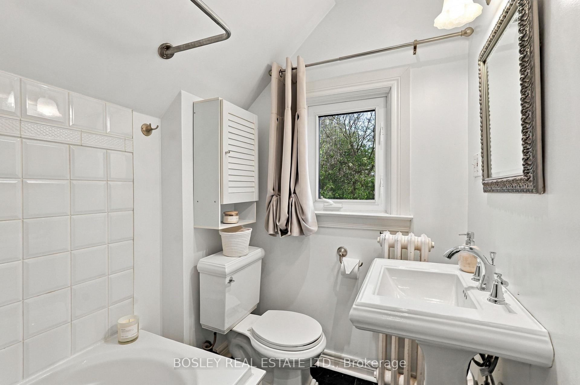 Photo 20 of 93 Eleventh Street, Etobicoke, New Toronto — HOMEH