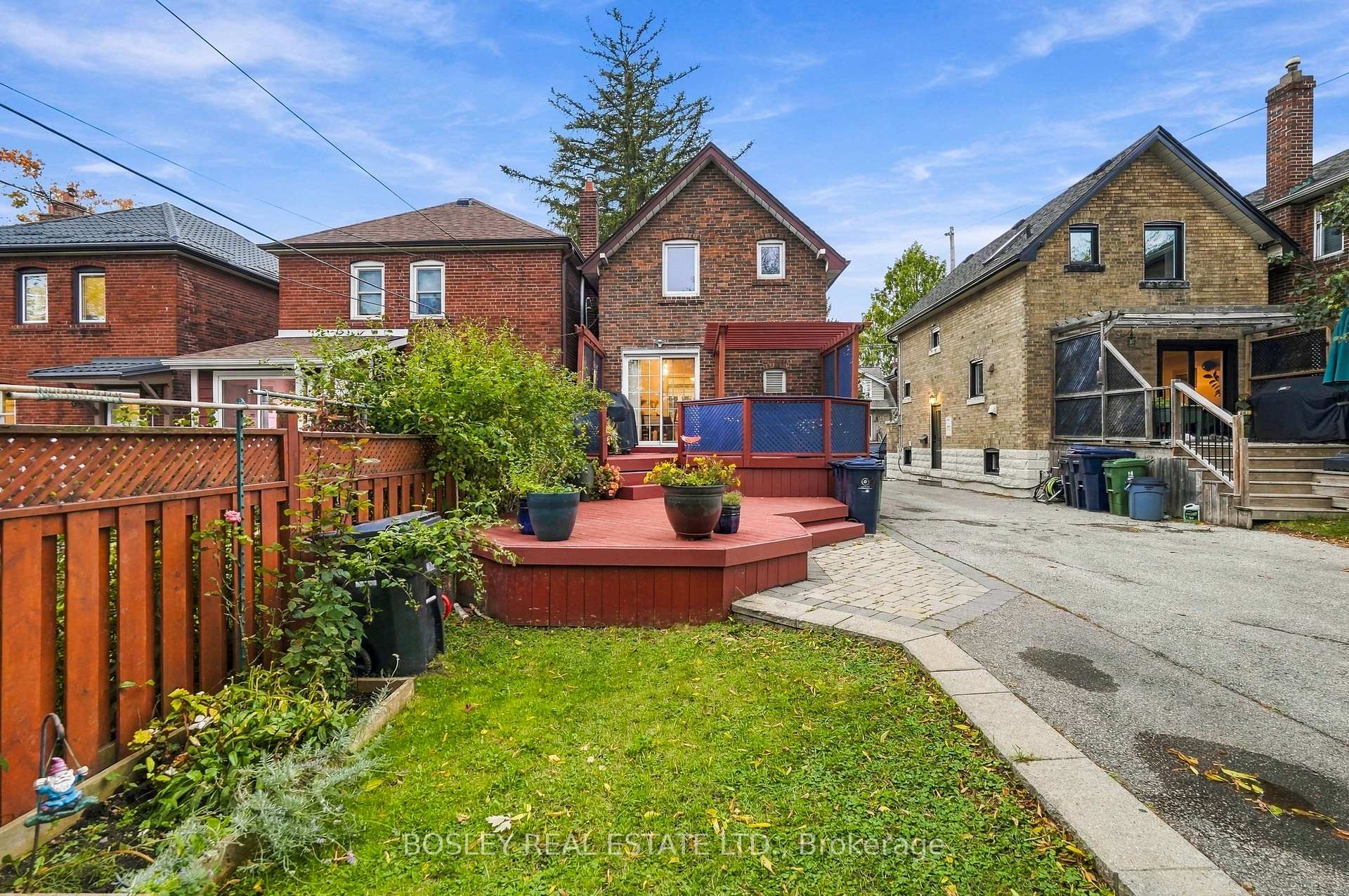 Photo 39 of 93 Eleventh Street, Etobicoke, New Toronto — HOMEH