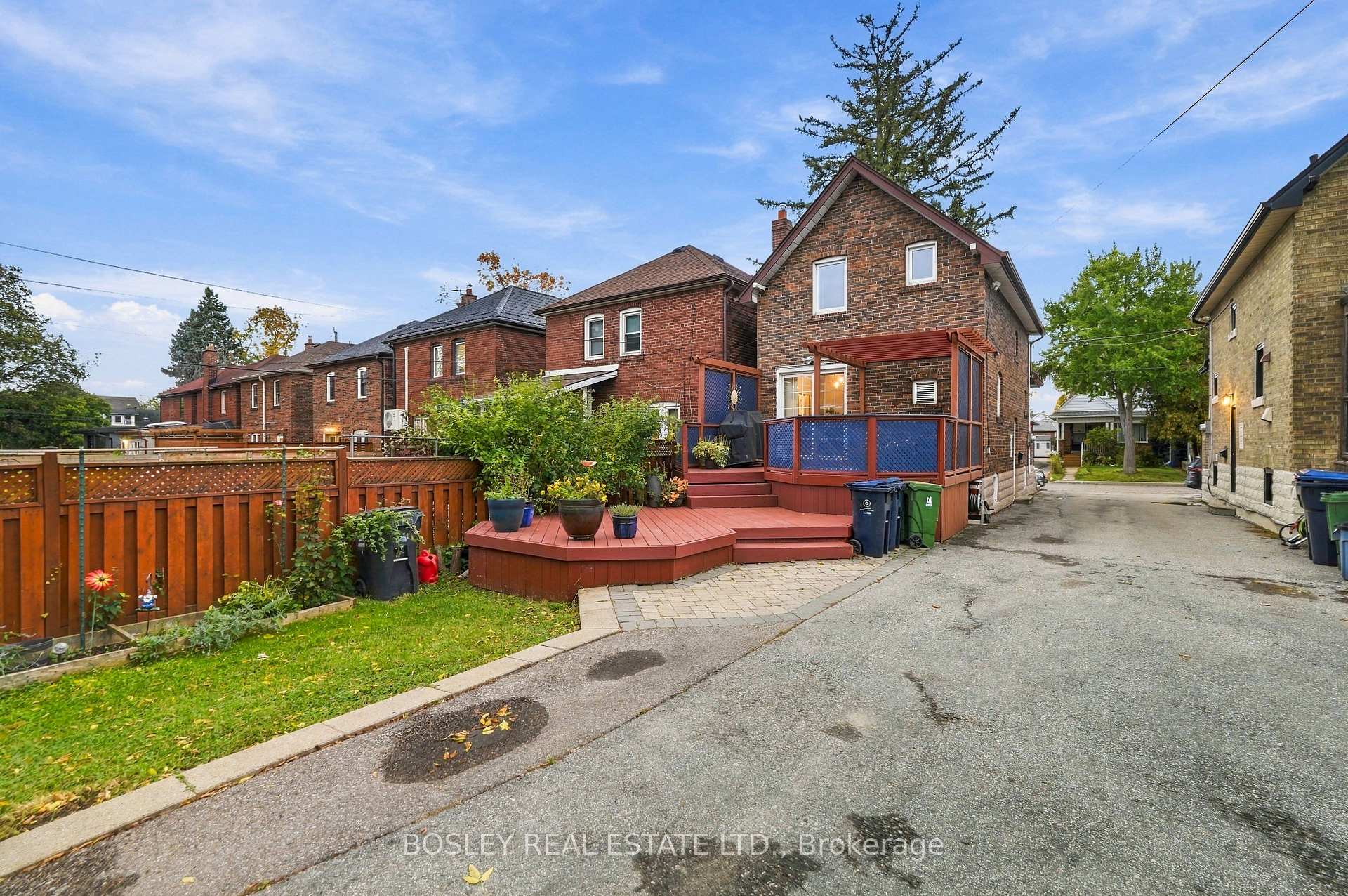 Photo 40 of 93 Eleventh Street, Etobicoke, New Toronto — HOMEH