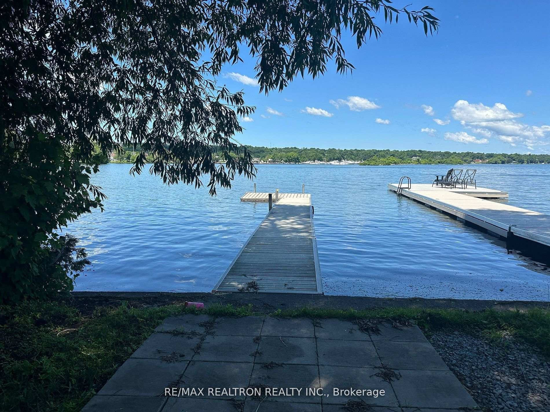 Photo 1 of 172 Cedar Island Road, Orillia — HOMEH