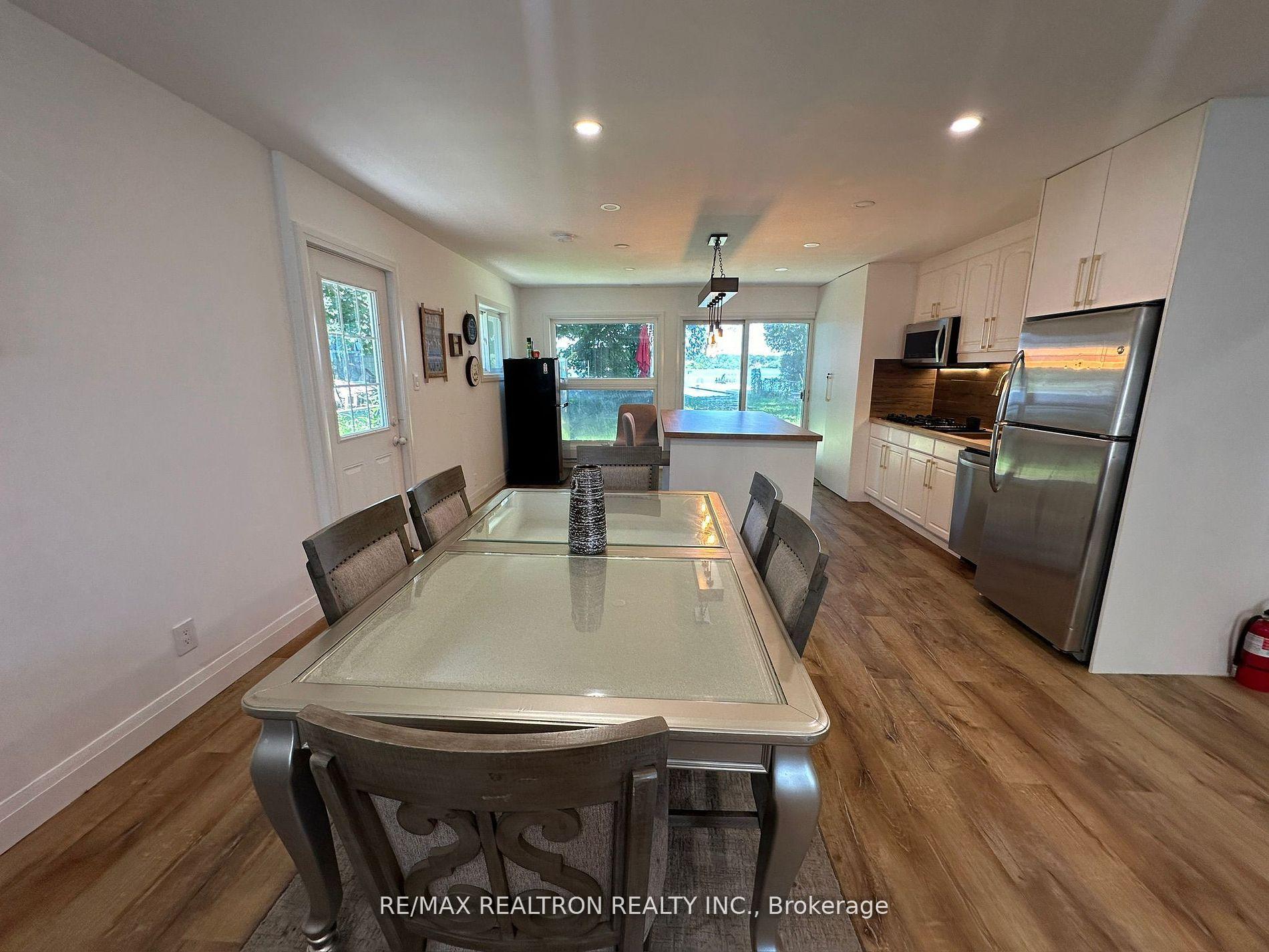 Photo 5 of 172 Cedar Island Road, Orillia — HOMEH