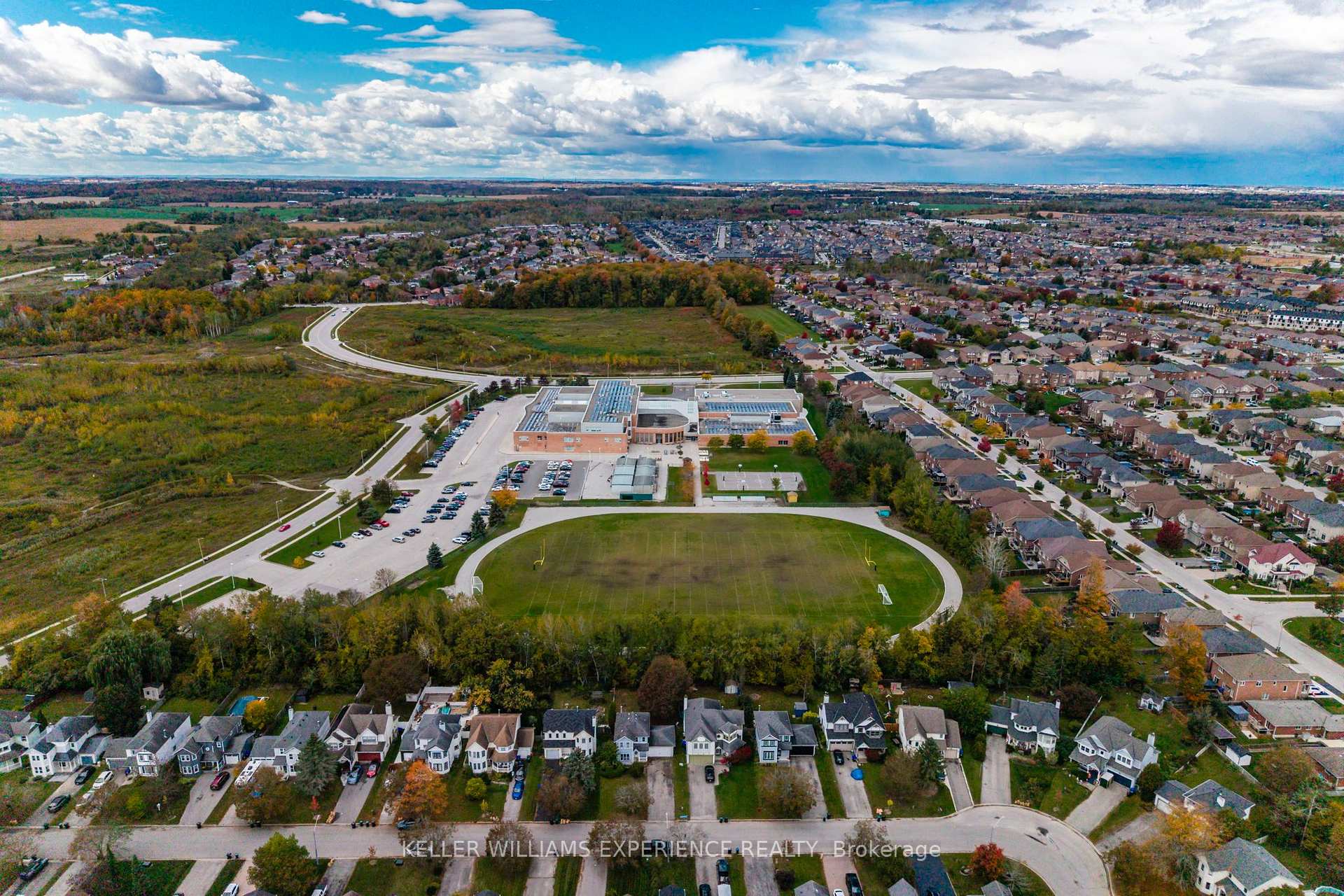 Photo 12 of 1920 Applewood Avenue, Innisfil, Alcona — HOMEH