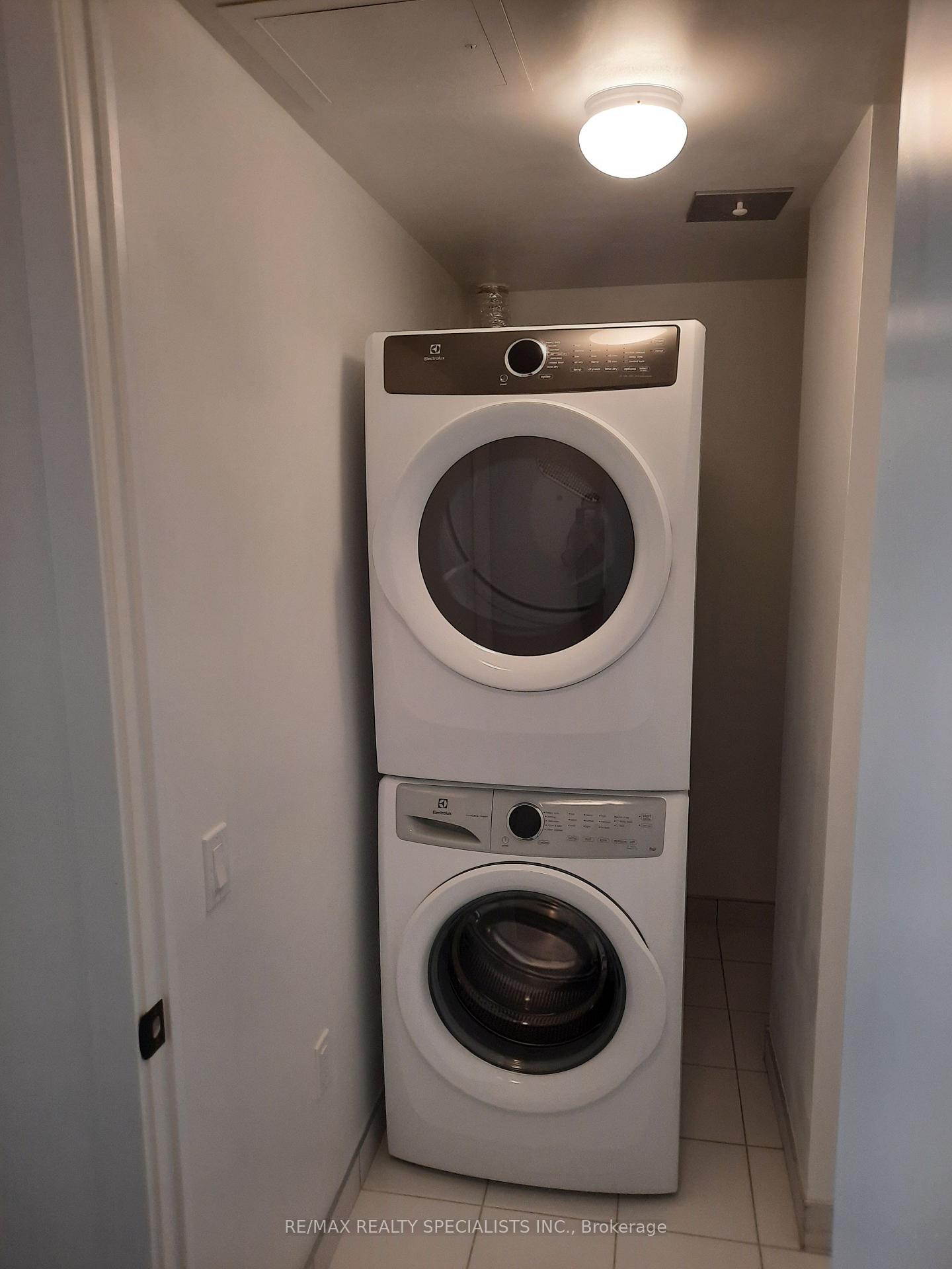 Photo 15 of Unit 908, 50 George Butchart Drive, North York, Downsview-Roding-CFB — HOMEH