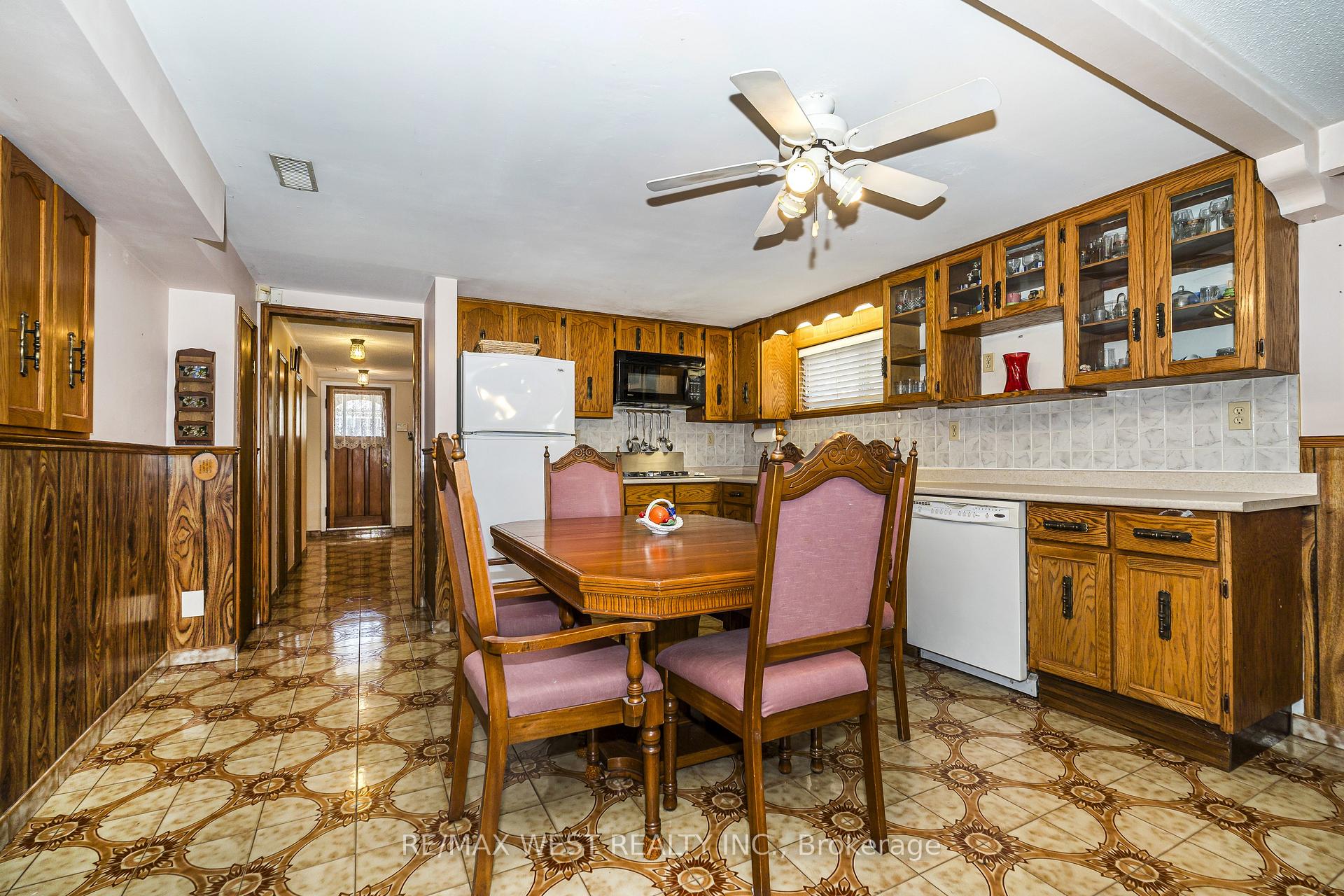 Photo 20 of 112 Harris Crescent, Vaughan, West Woodbridge — HOMEH