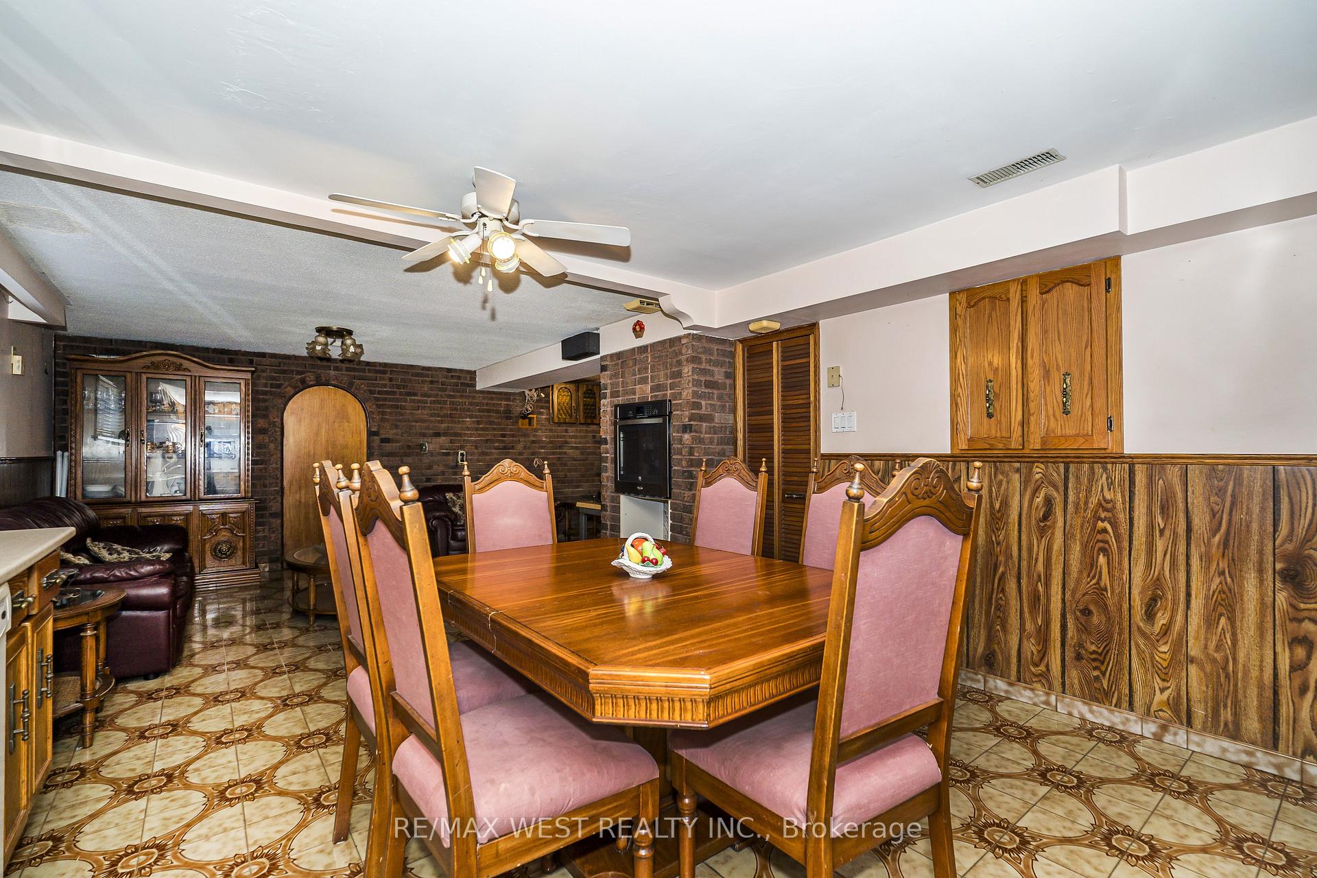 Photo 21 of 112 Harris Crescent, Vaughan, West Woodbridge — HOMEH