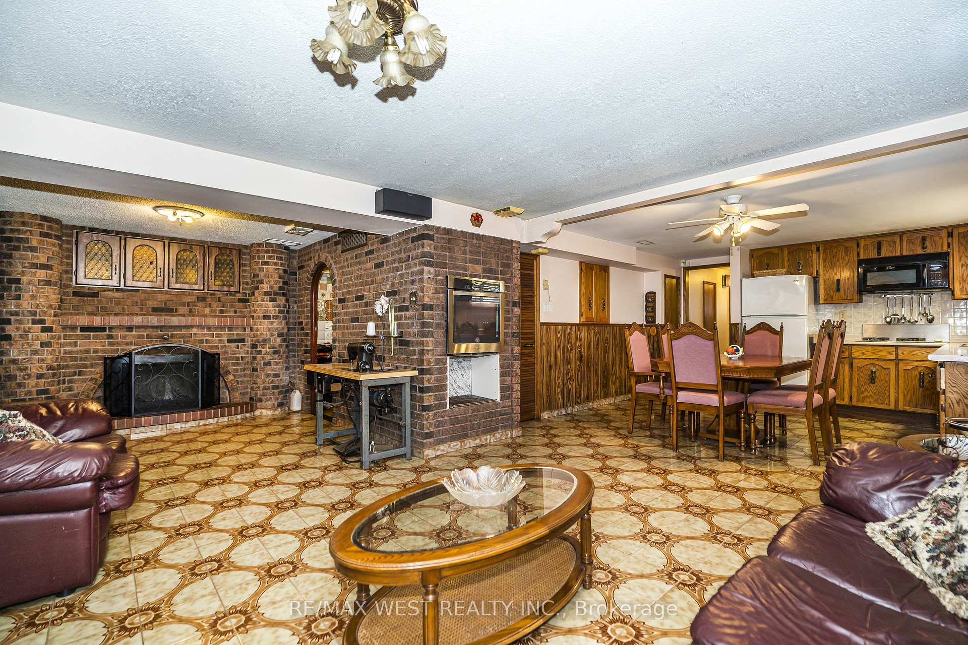 Photo 23 of 112 Harris Crescent, Vaughan, West Woodbridge — HOMEH