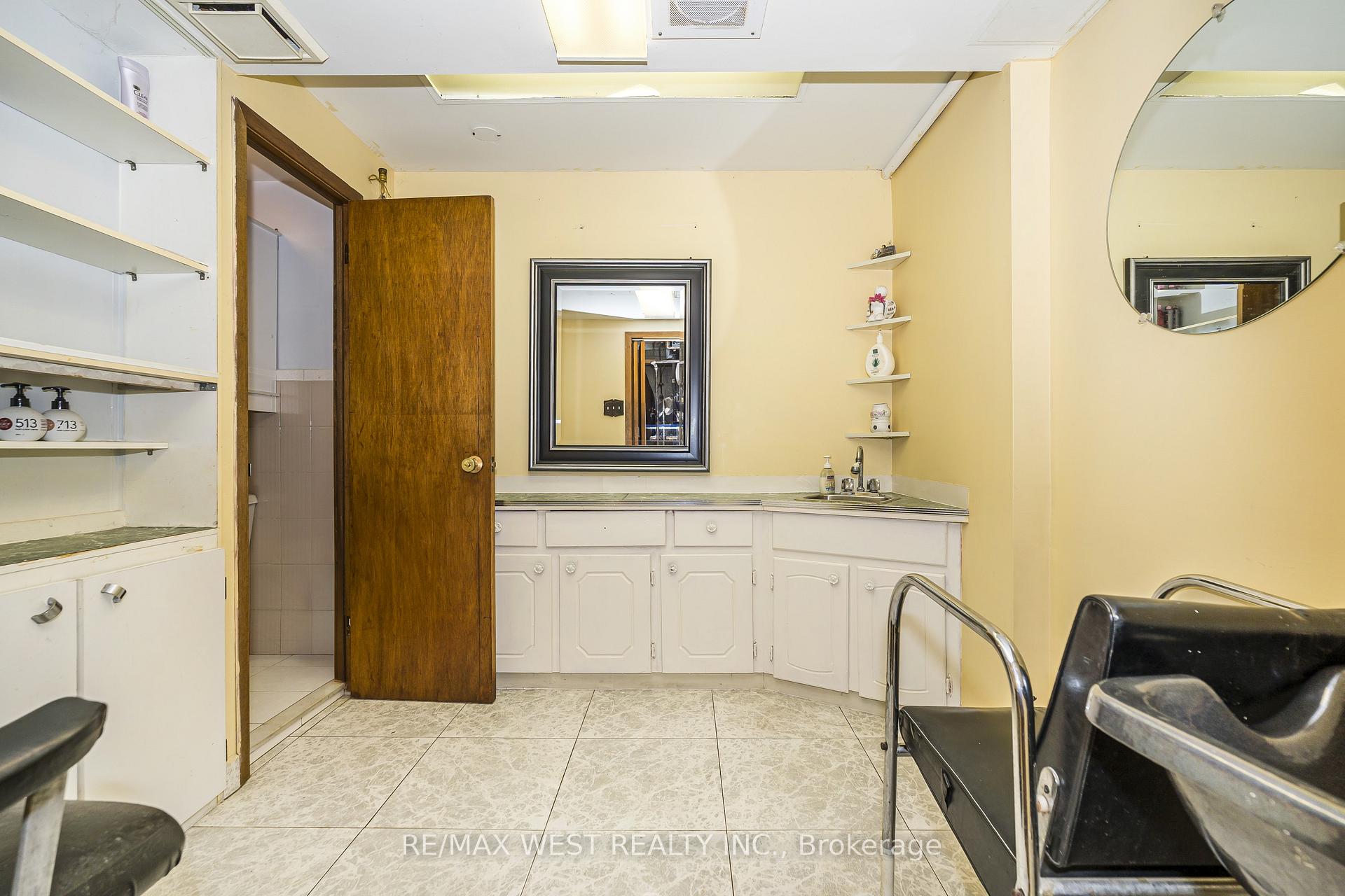 Photo 25 of 112 Harris Crescent, Vaughan, West Woodbridge — HOMEH