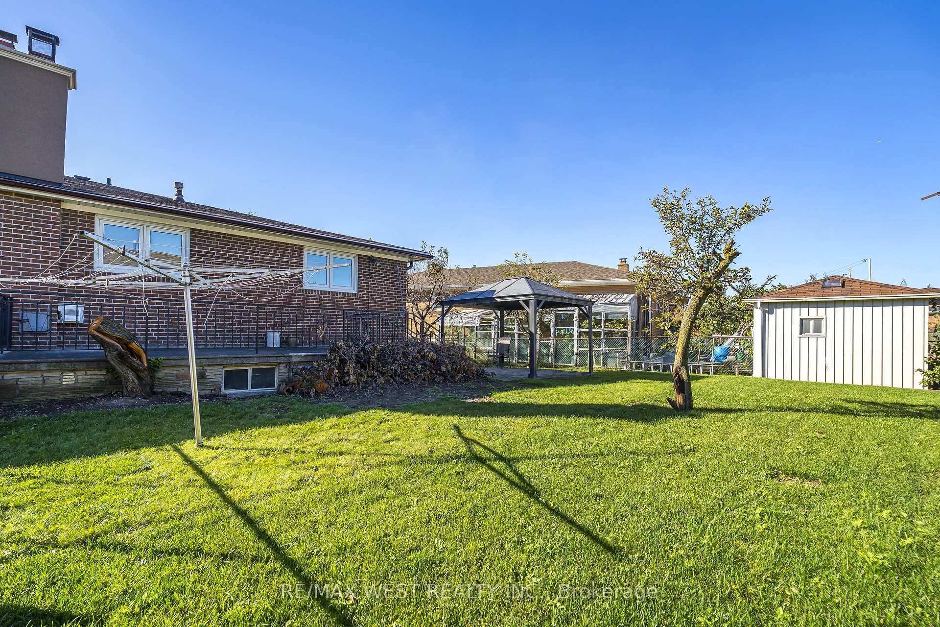 Photo 28 of 112 Harris Crescent, Vaughan, West Woodbridge — HOMEH