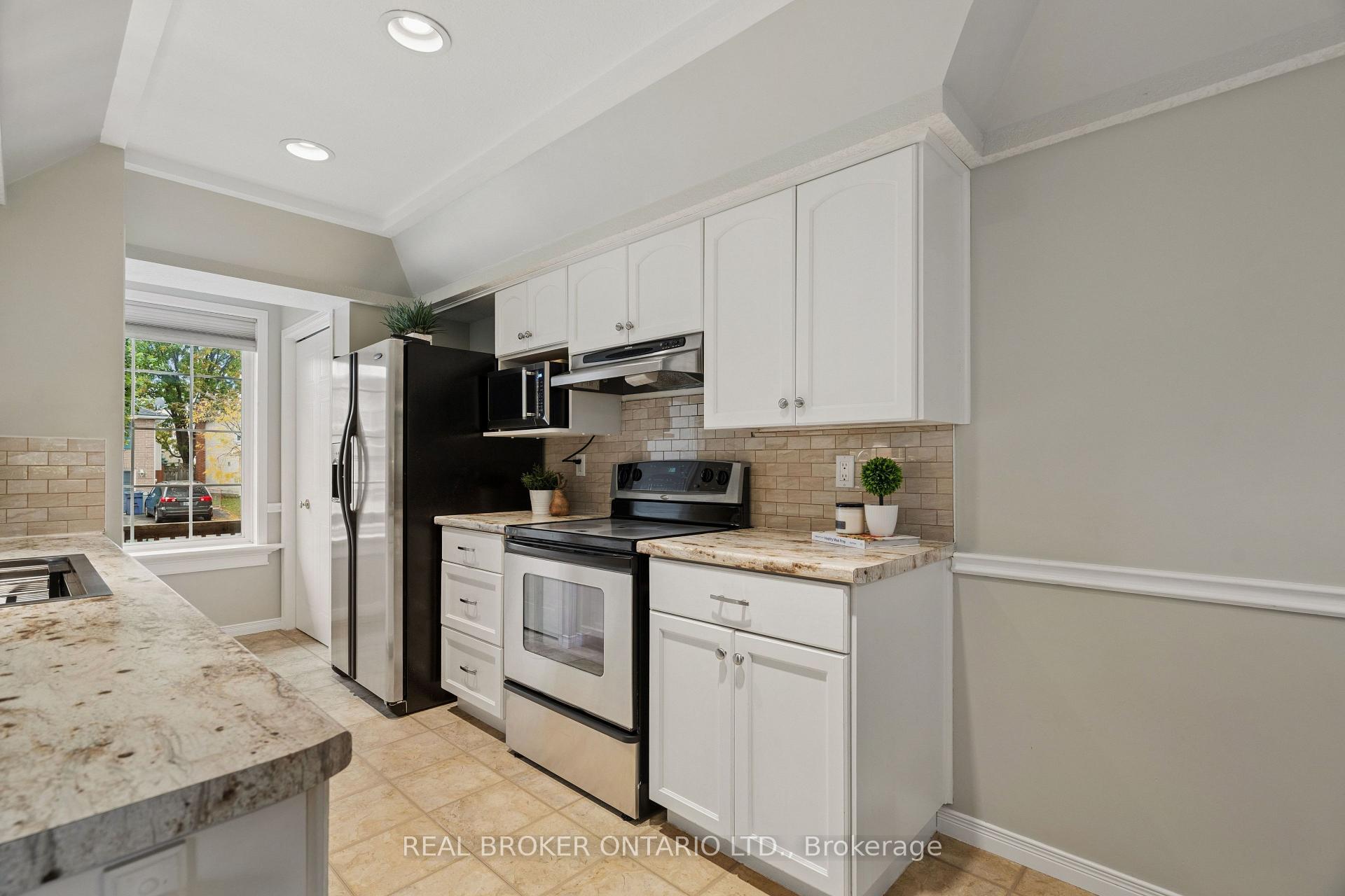 Photo 6 of 46 Chesterton Lane, Guelph, Grange Road — HOMEH
