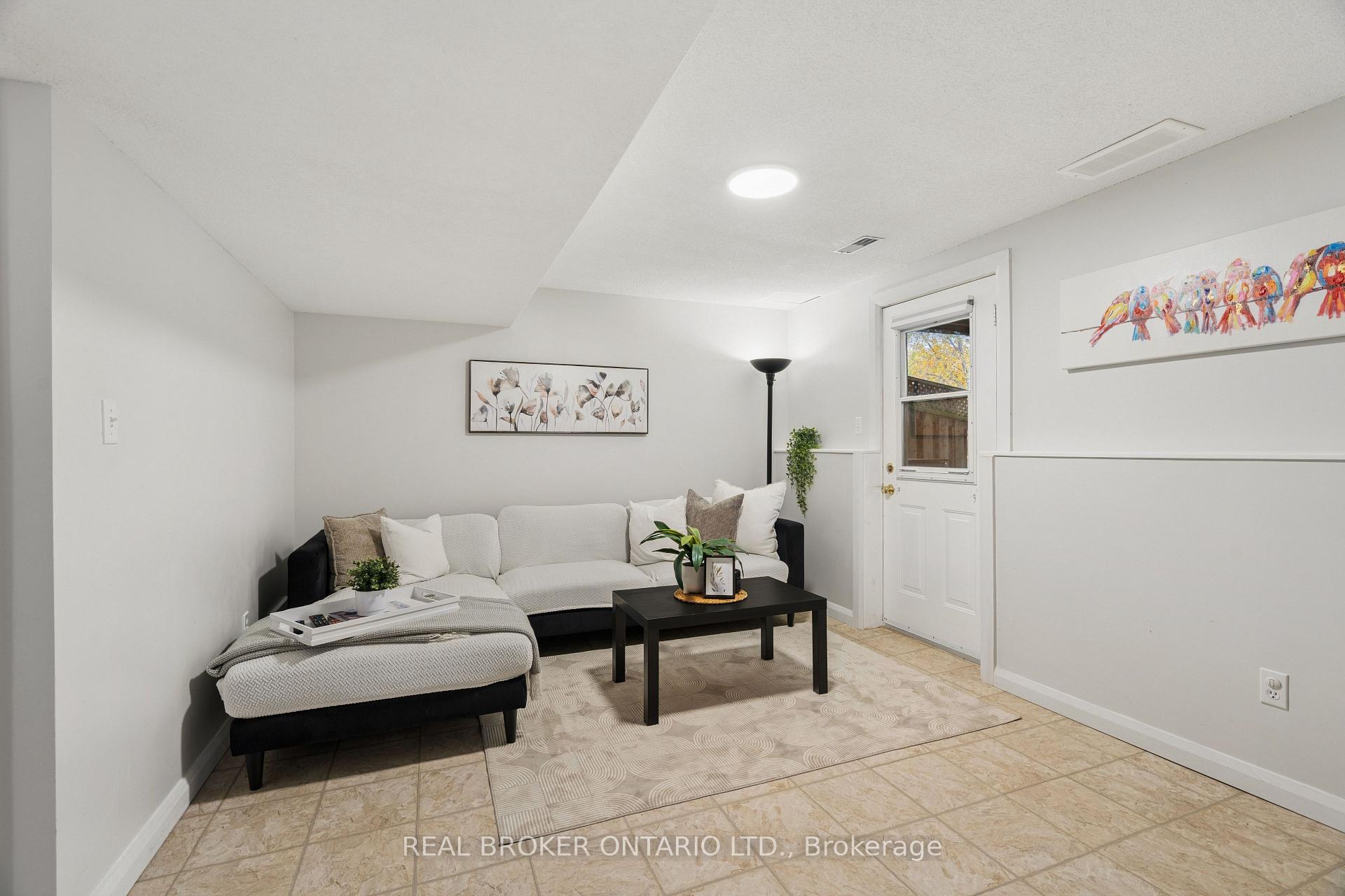 Photo 20 of 46 Chesterton Lane, Guelph, Grange Road — HOMEH