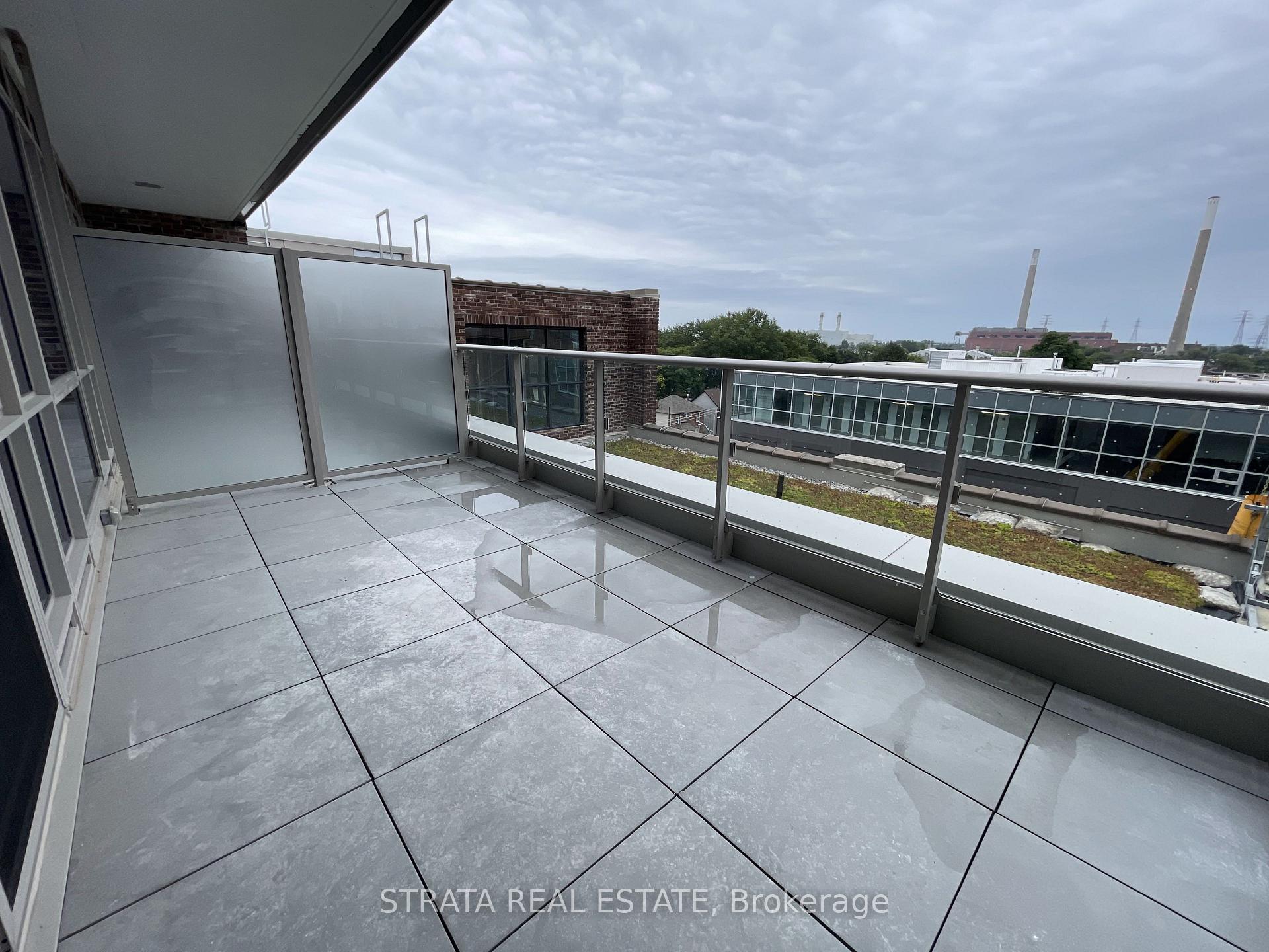 Photo of Unit 704, 150 Logan Avenue