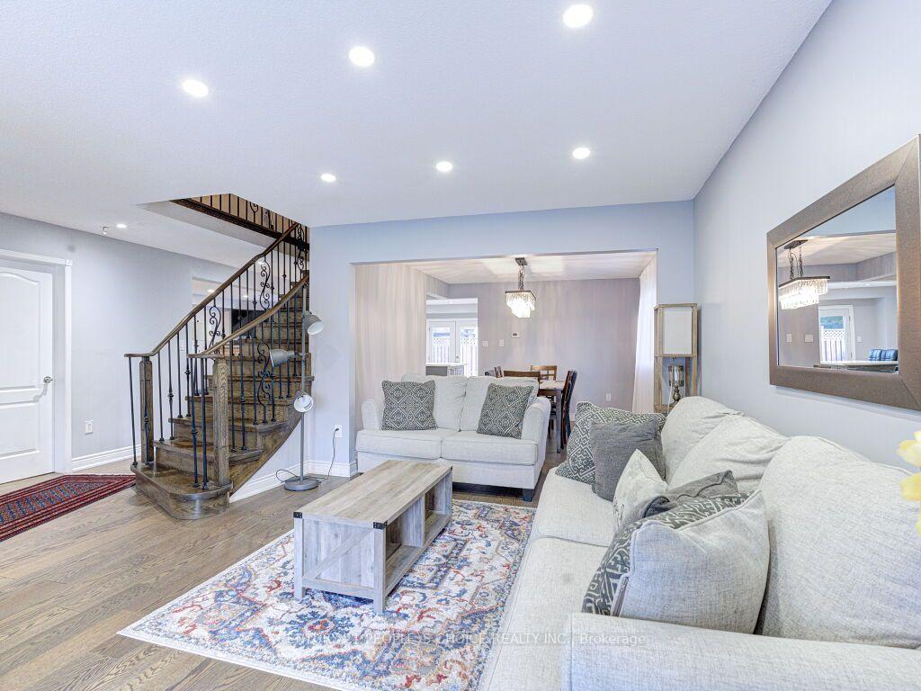 Photo 5 of 5965 River Grove Avenue, Mississauga, East Credit — HOMEH