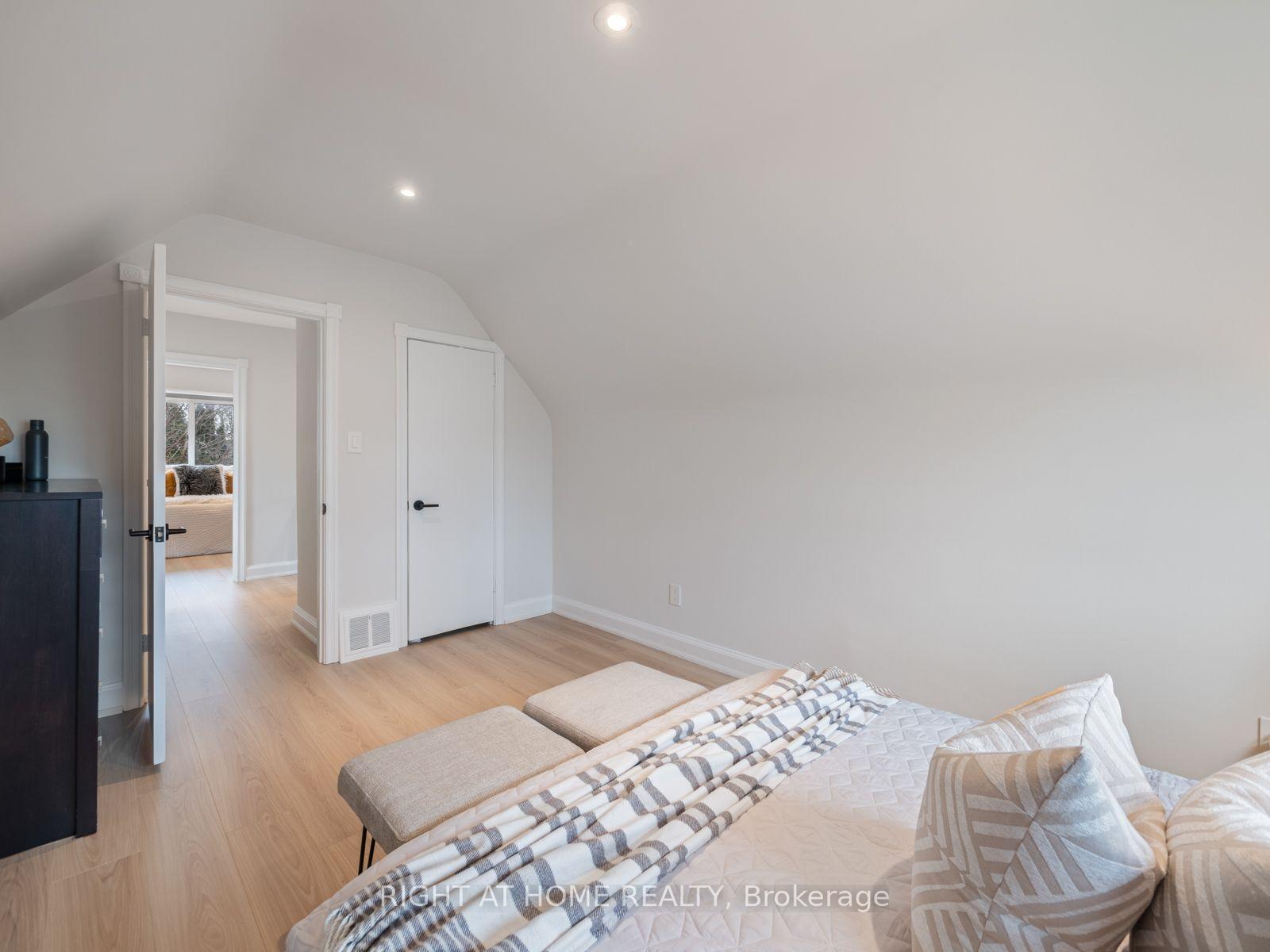Photo 25 of 49 Amsterdam Avenue, Toronto, O'Connor-Parkview — HOMEH