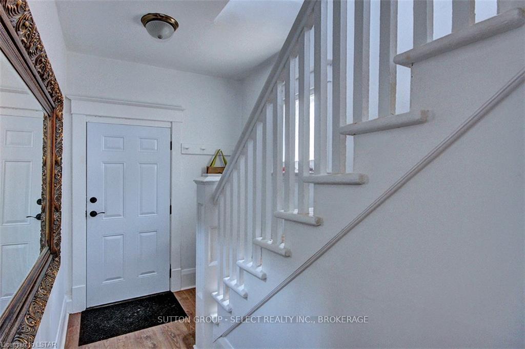 Photo 4 of 67 Hyla Street, London, East M — HOMEH