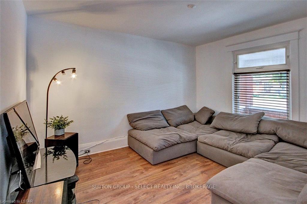 Photo 12 of 67 Hyla Street, London, East M — HOMEH