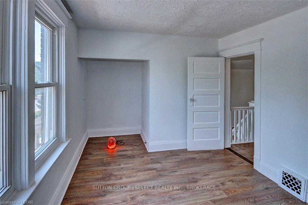 Photo 17 of 67 Hyla Street, London, East M — HOMEH