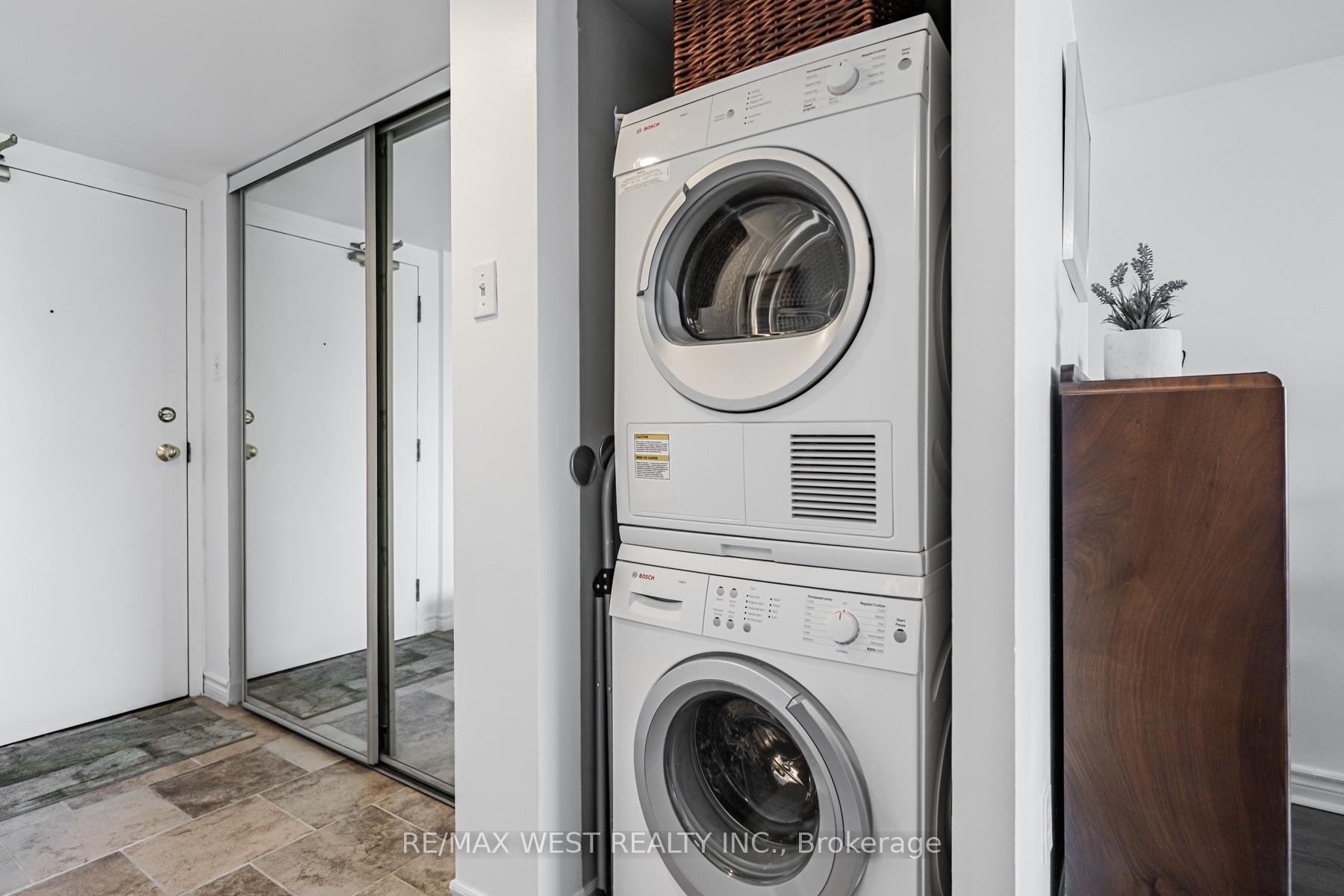 Photo 12 of Unit 404, 117 Gerrard Street E, Toronto, Church-Yonge Corridor — HOMEH