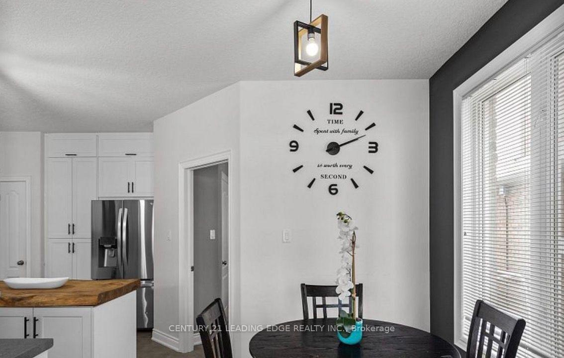Photo 5 of 9 Kierland Road, Barrie, Ardagh — HOMEH