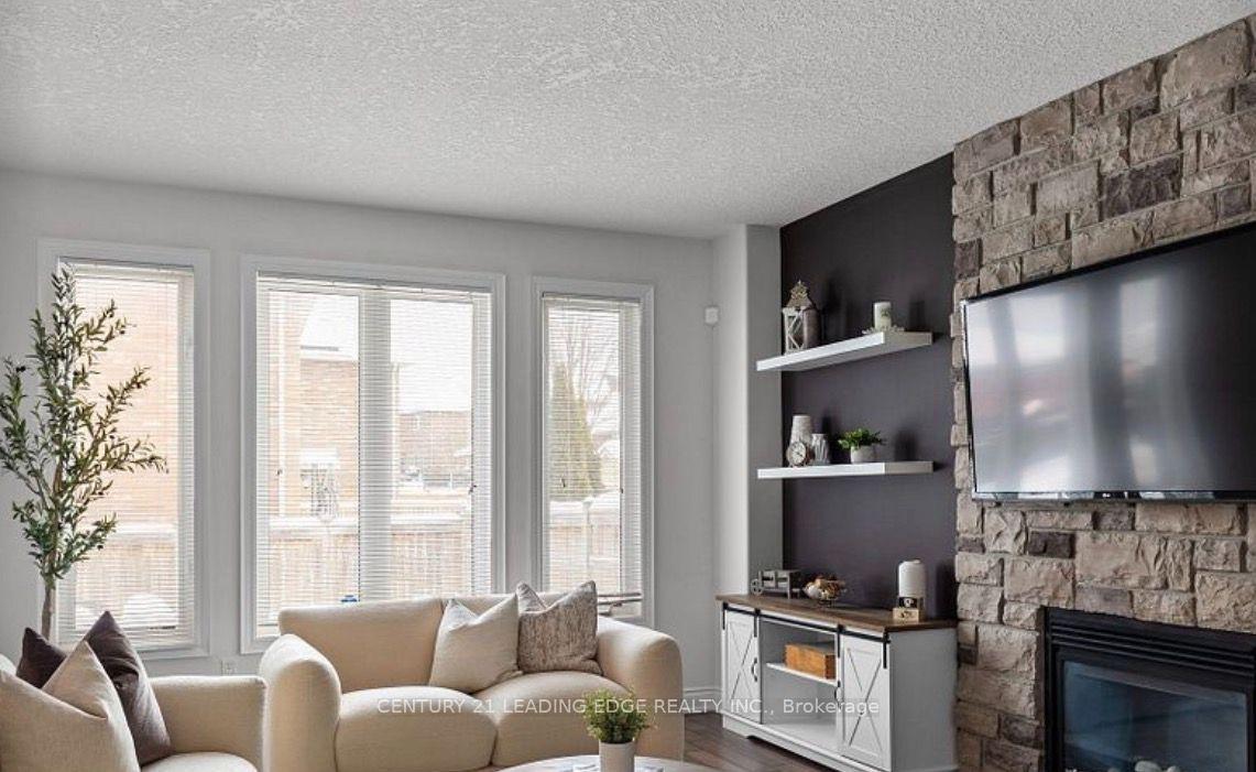 Photo 13 of 9 Kierland Road, Barrie, Ardagh — HOMEH