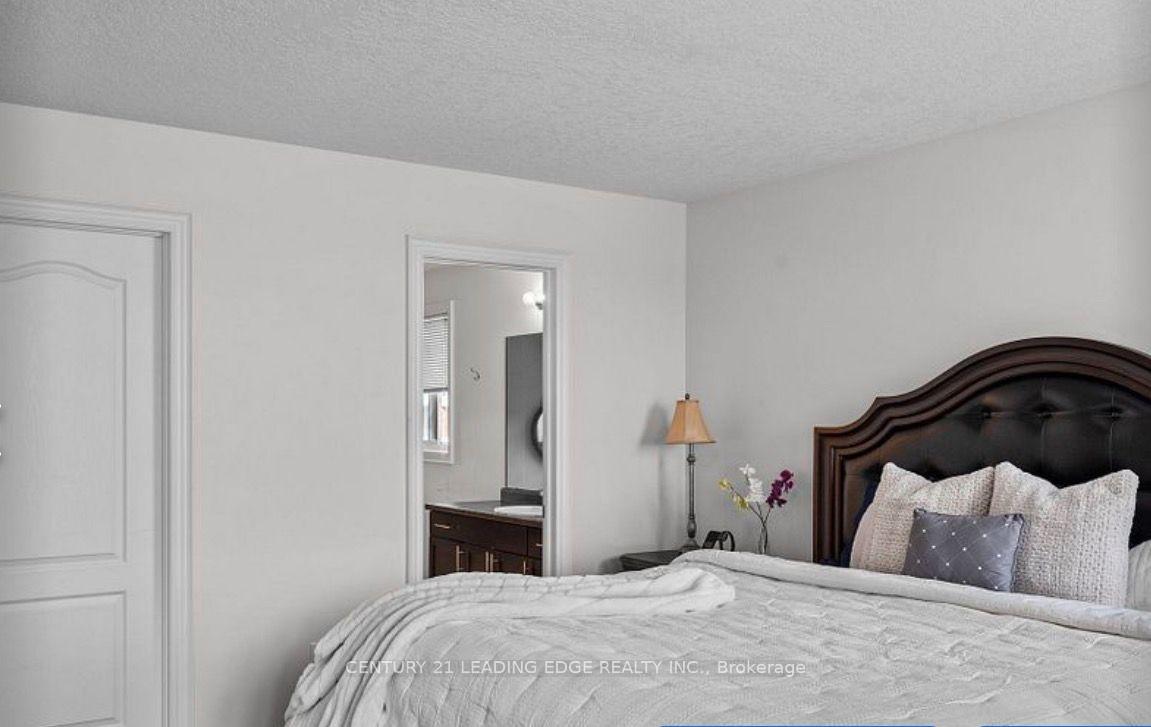 Photo 18 of 9 Kierland Road, Barrie, Ardagh — HOMEH
