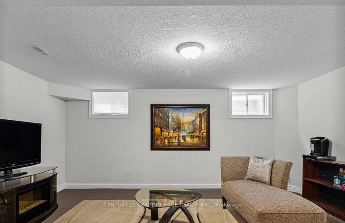 Photo 28 of 9 Kierland Road, Barrie, Ardagh — HOMEH