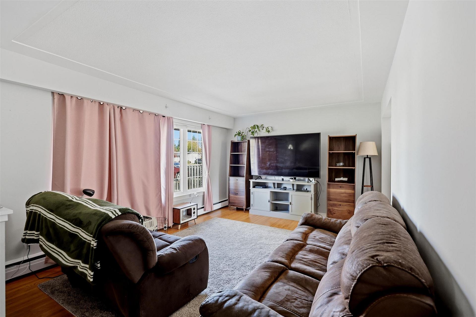 Photo 4 of 13 Irwin Avenue, Sault Ste Marie, Ward 1 — HOMEH