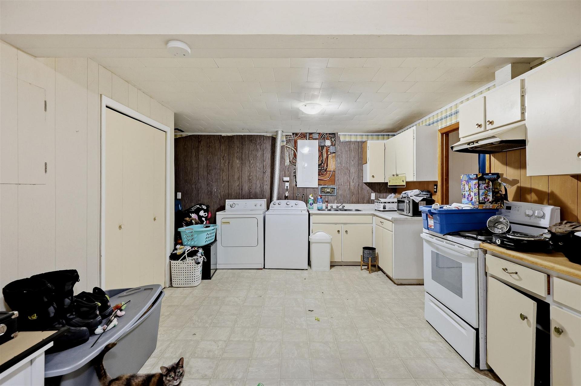 Photo 24 of 13 Irwin Avenue, Sault Ste Marie, Ward 1 — HOMEH