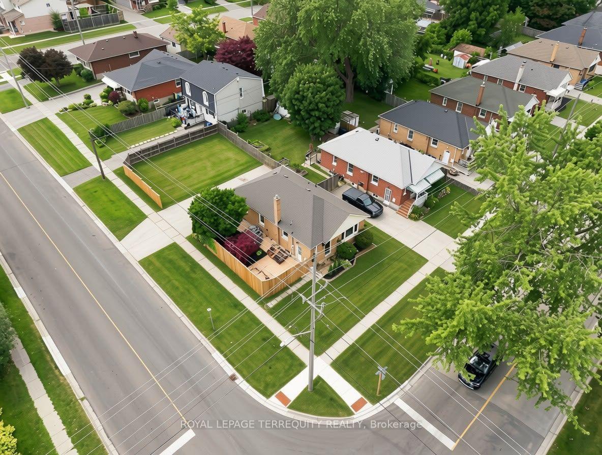 Photo 11 of 172 Central Park Boulevard S, Oshawa, Central — HOMEH