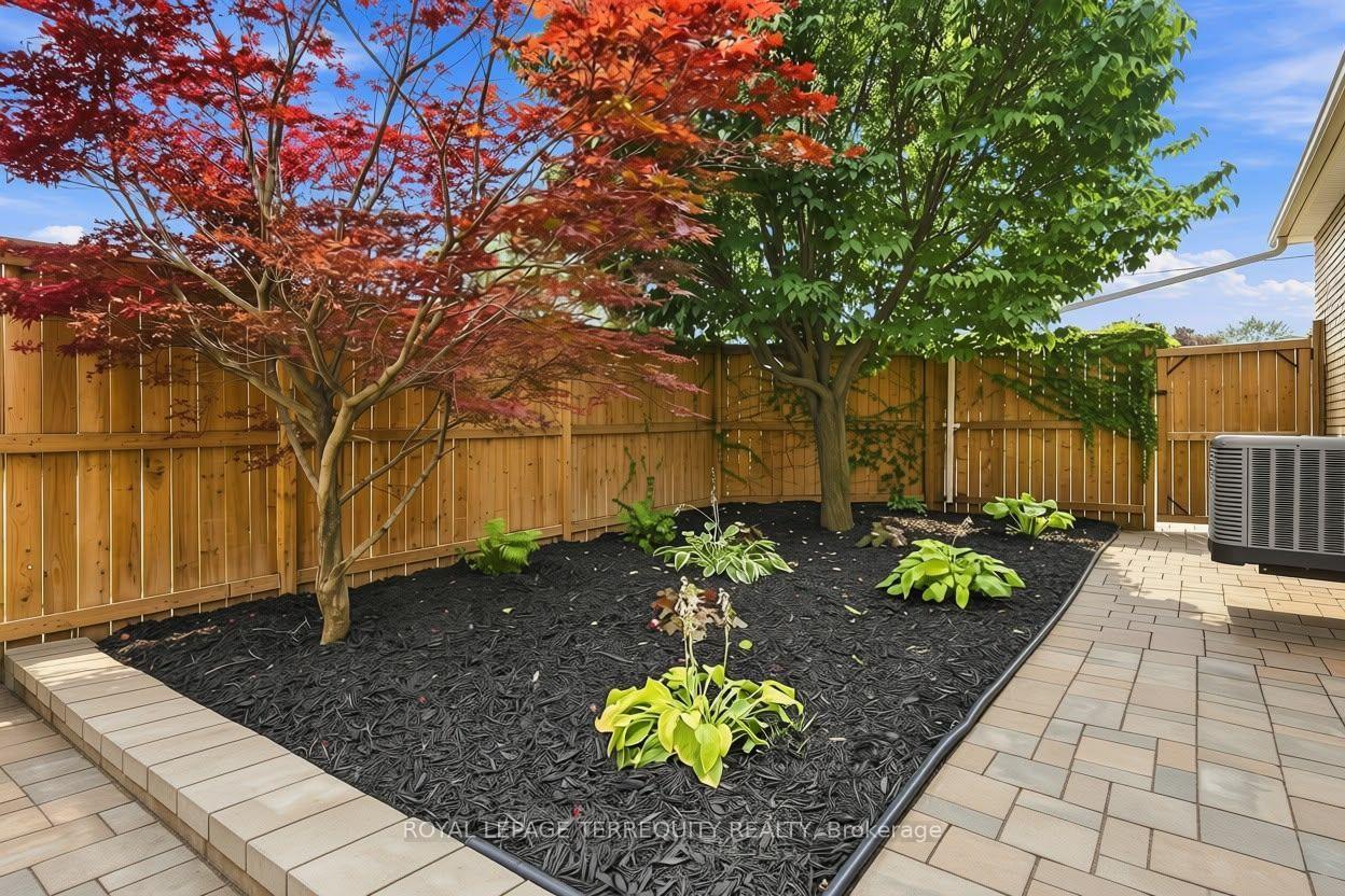 Photo 13 of 172 Central Park Boulevard S, Oshawa, Central — HOMEH
