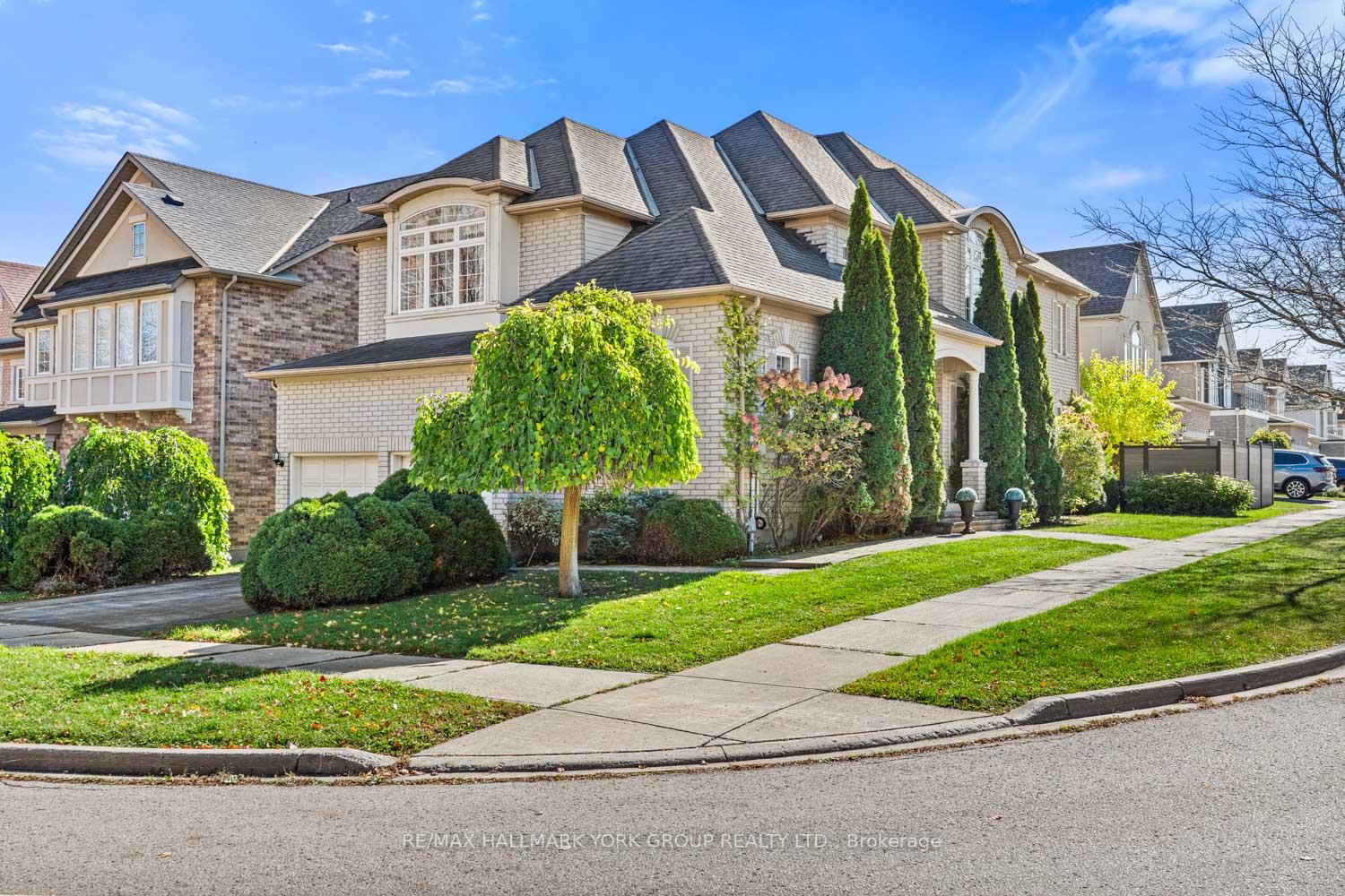 Front of 53 Catalina Crescent