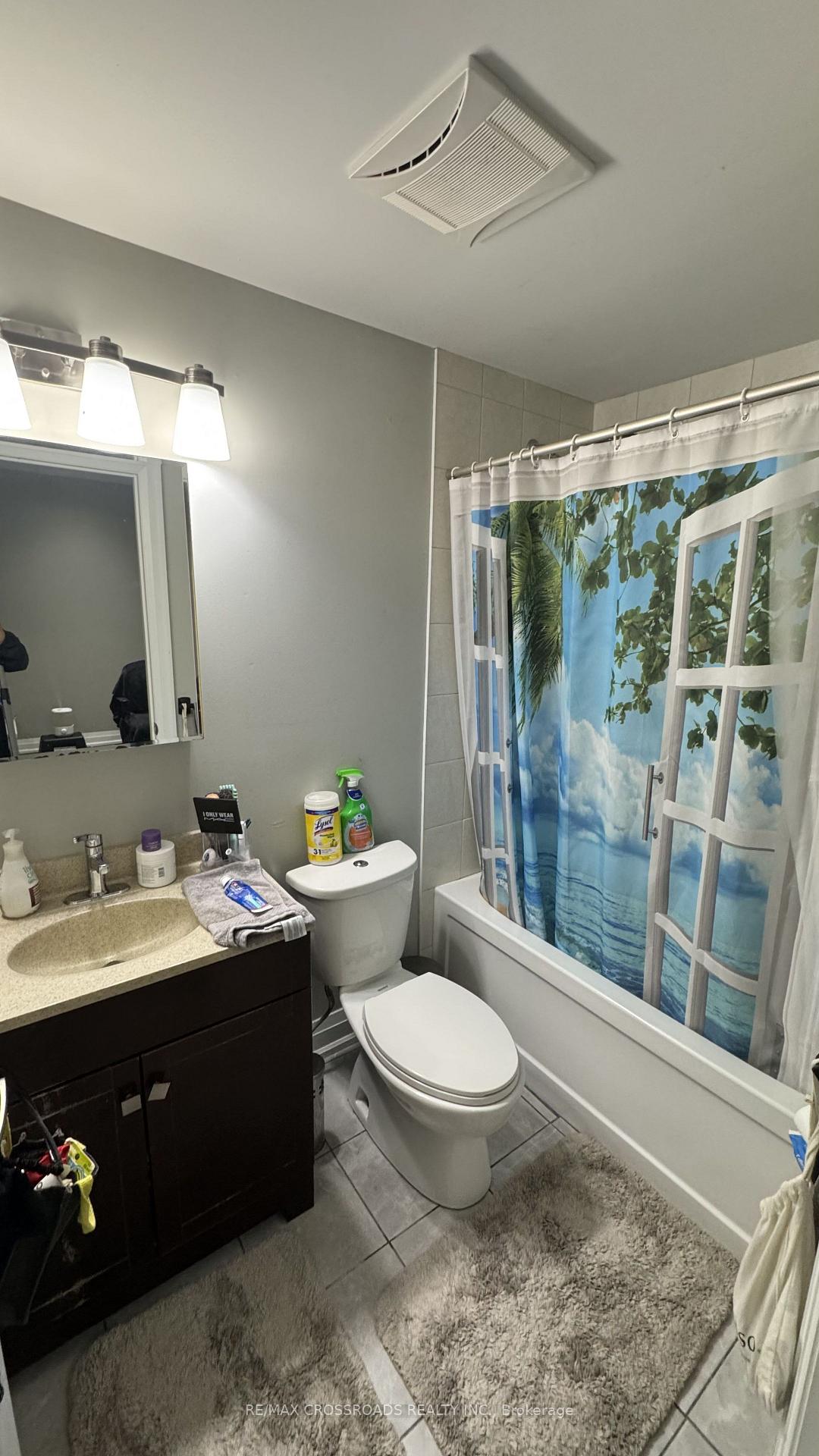 Photo 14 of 43 Waniska Avenue, Etobicoke, Stonegate-Queensway — HOMEH