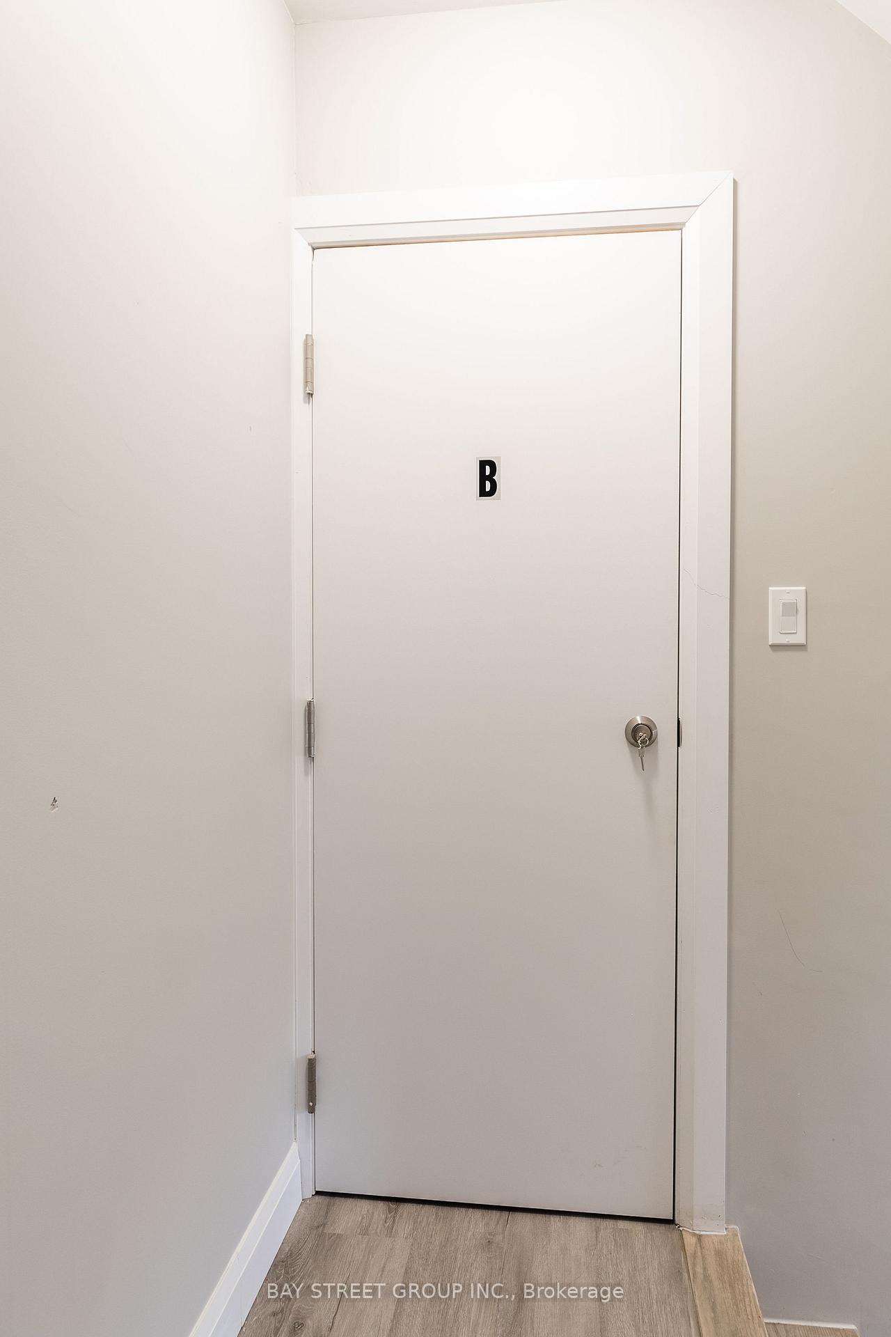 Photo 2 of Unit Unit C, 5757 Stanley Avenue, Niagara Falls, Hospital — HOMEH