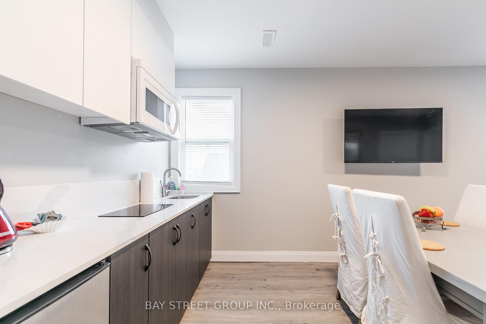 Photo 5 of Unit Unit C, 5757 Stanley Avenue, Niagara Falls, Hospital — HOMEH