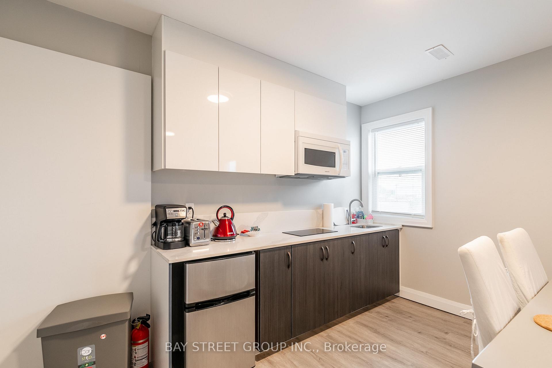 Photo 7 of Unit Unit C, 5757 Stanley Avenue, Niagara Falls, Hospital — HOMEH