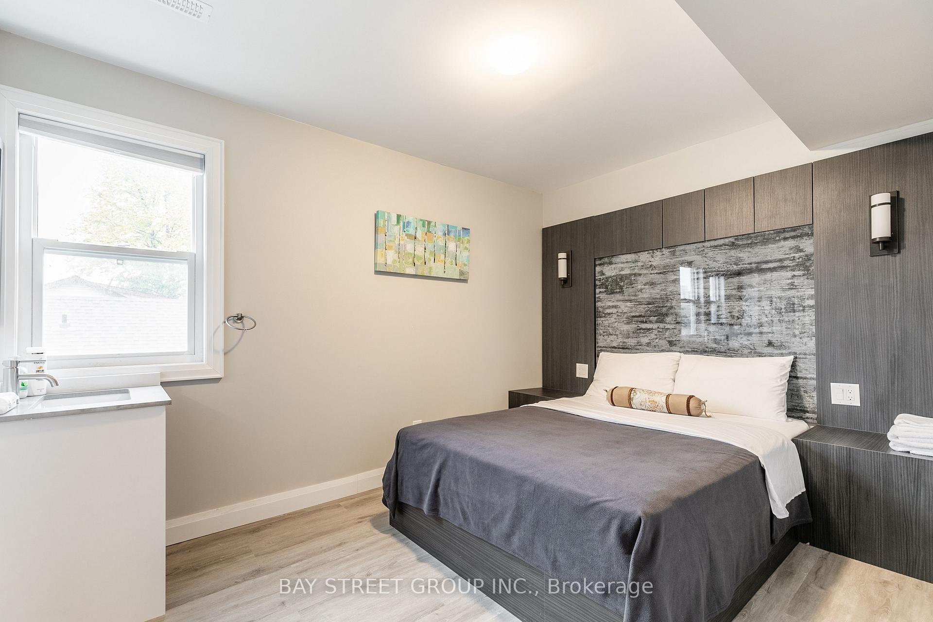 Photo 9 of Unit Unit C, 5757 Stanley Avenue, Niagara Falls, Hospital — HOMEH