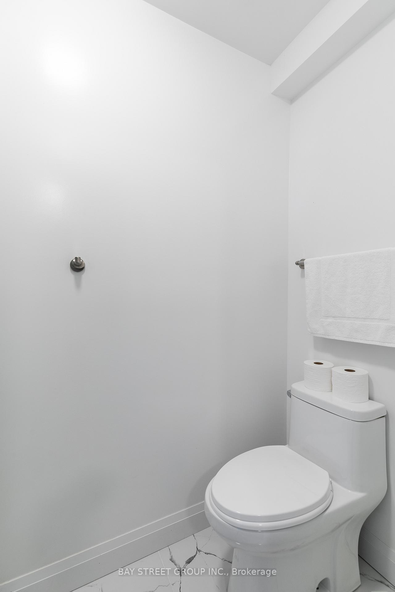 Photo 12 of Unit Unit C, 5757 Stanley Avenue, Niagara Falls, Hospital — HOMEH